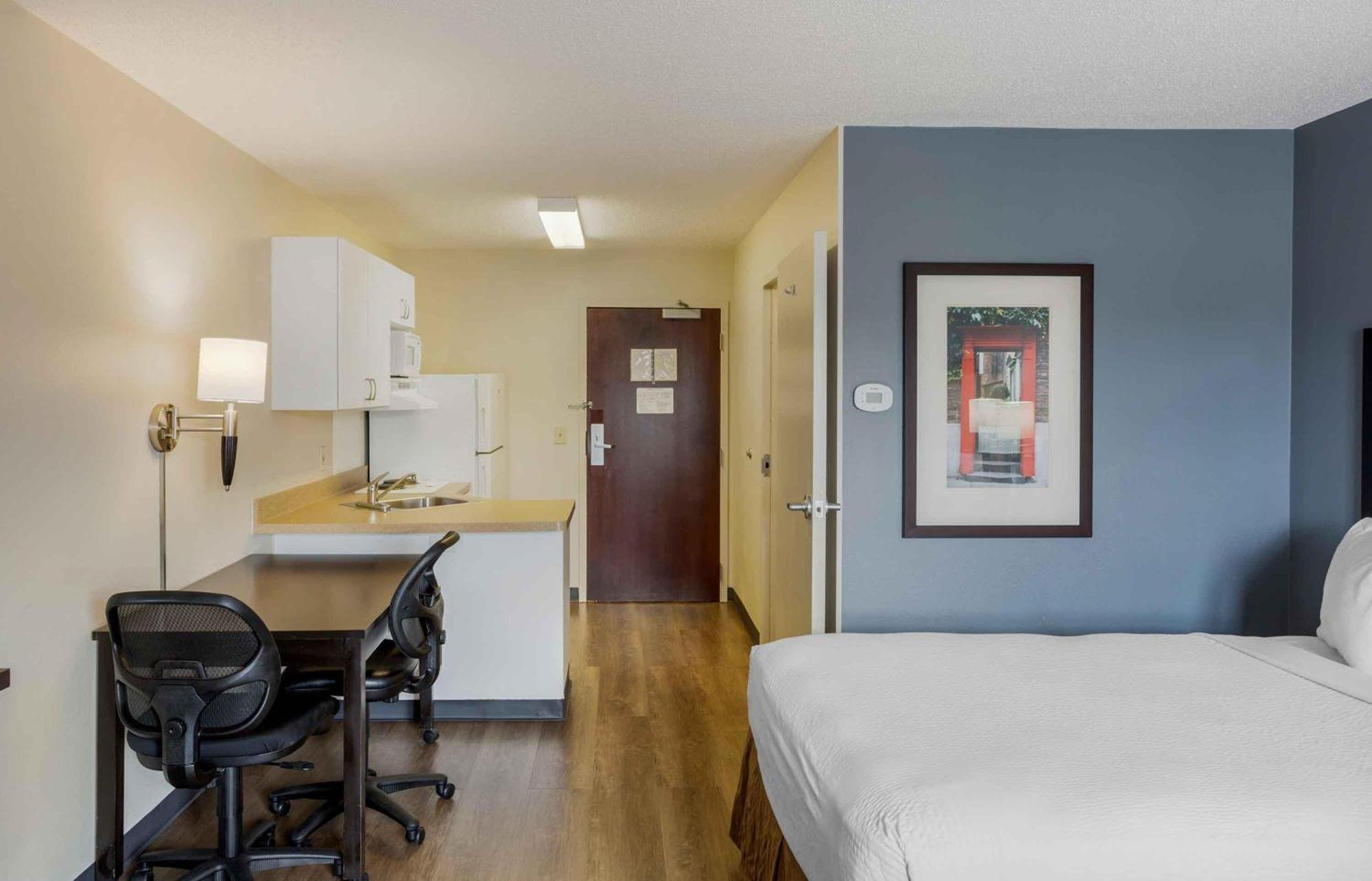 Hotel Extended America - - Laguardia Airport New York