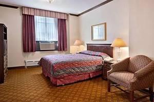 Hotel Night Broadway 3*