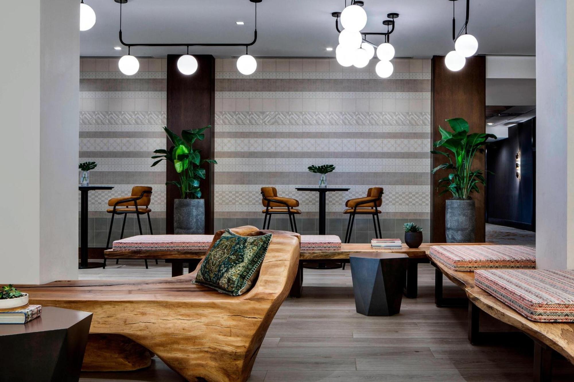 Laguardia Airport Marriott 4*