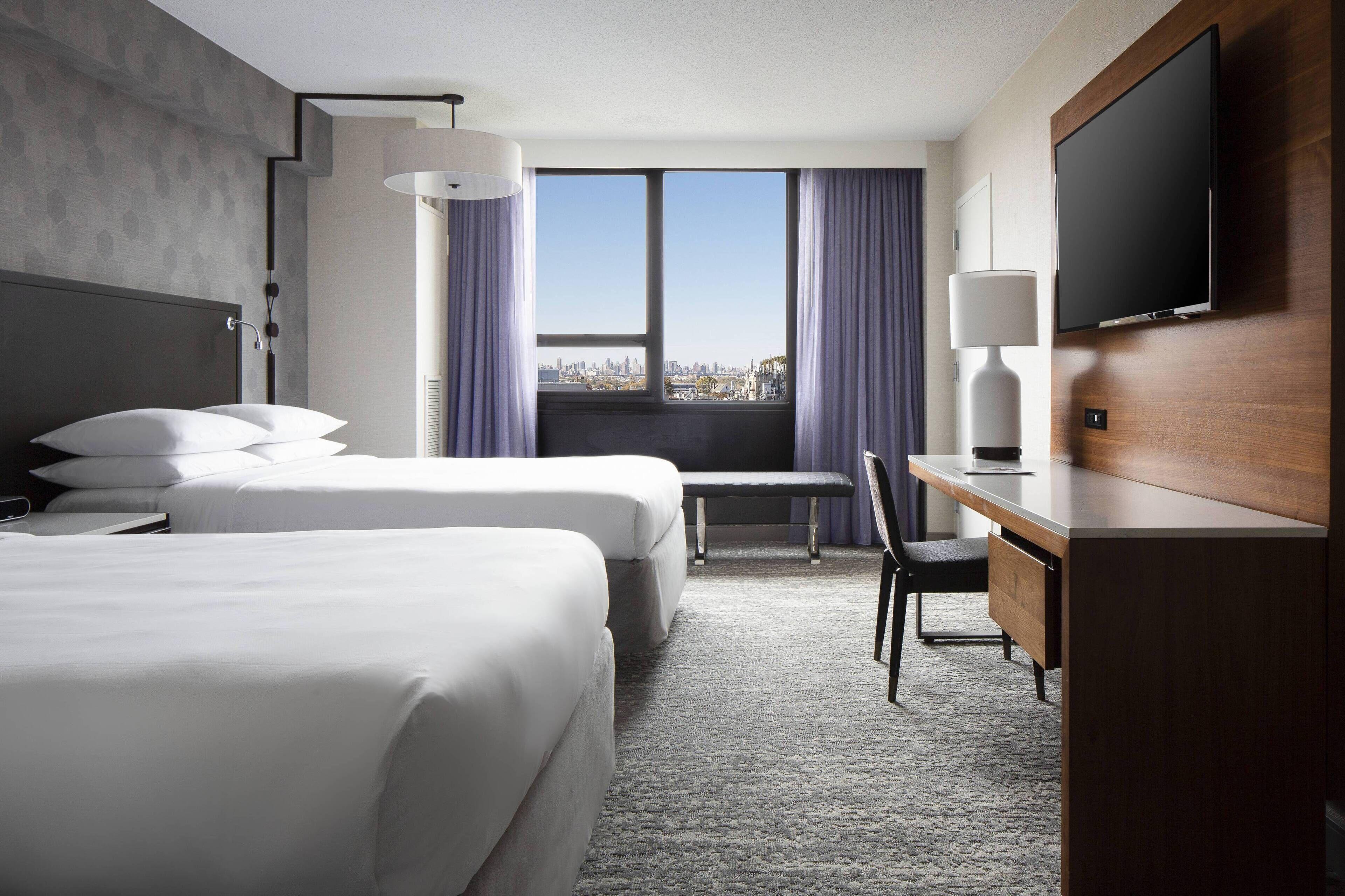 Laguardia Airport Marriott 4*