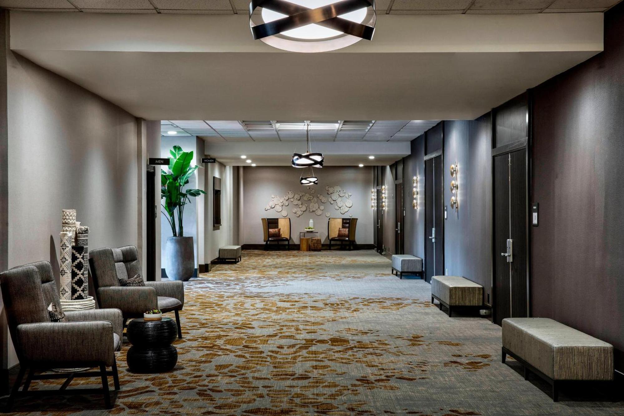 Laguardia Airport Marriott 4*