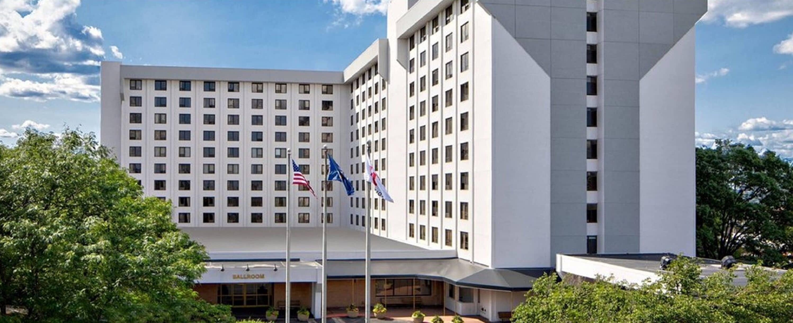 Laguardia Airport Marriott Hotel 4*