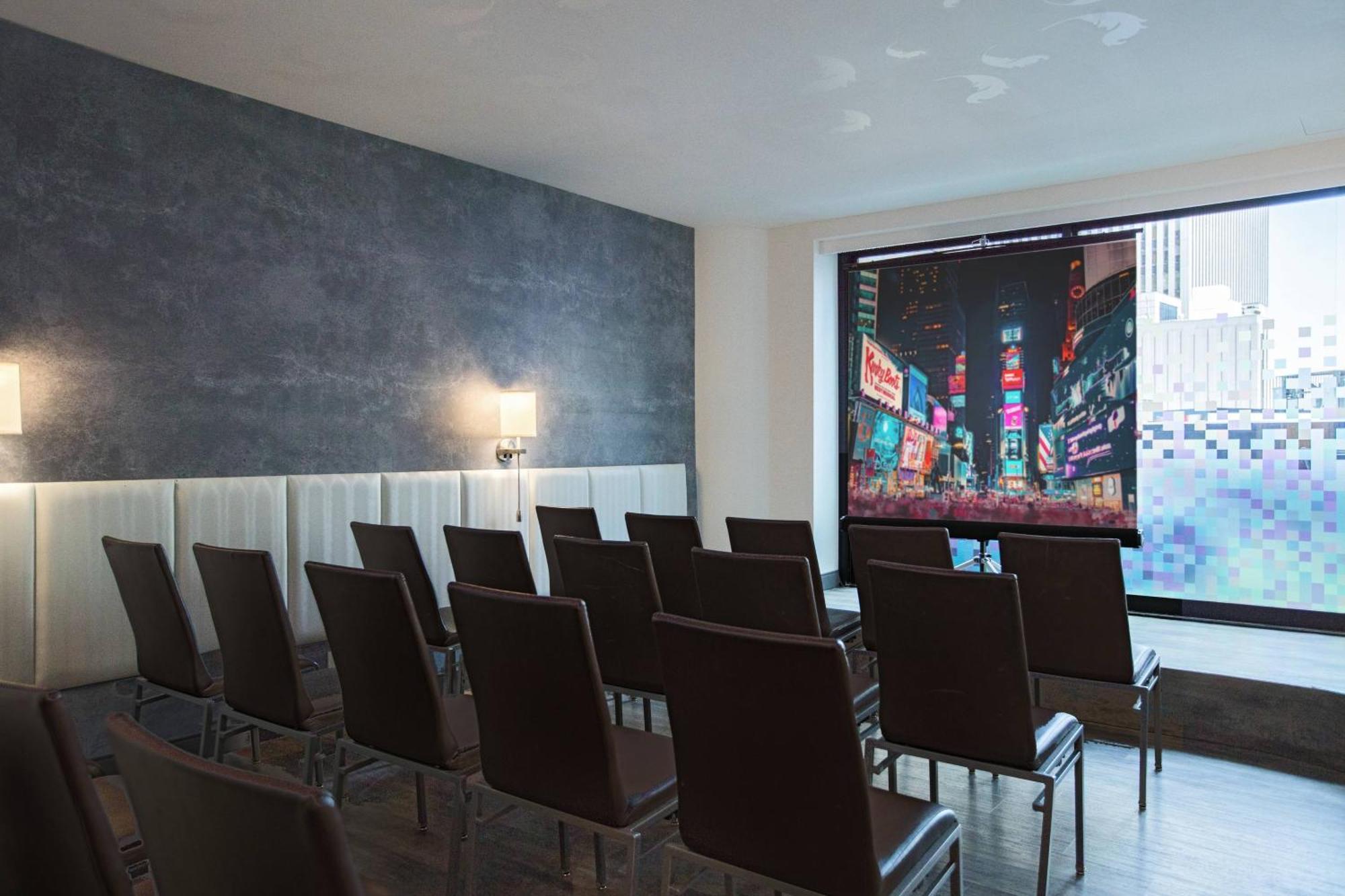 Renaissance Times Square By Marriott Hotel