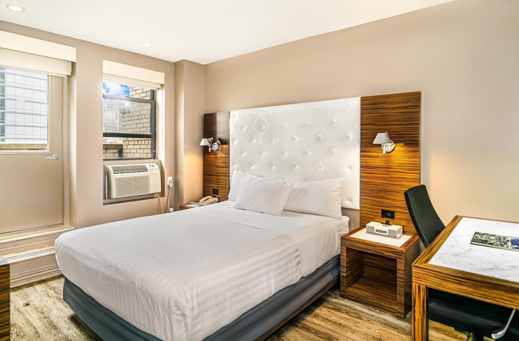 The Gallivant Times Square 4*