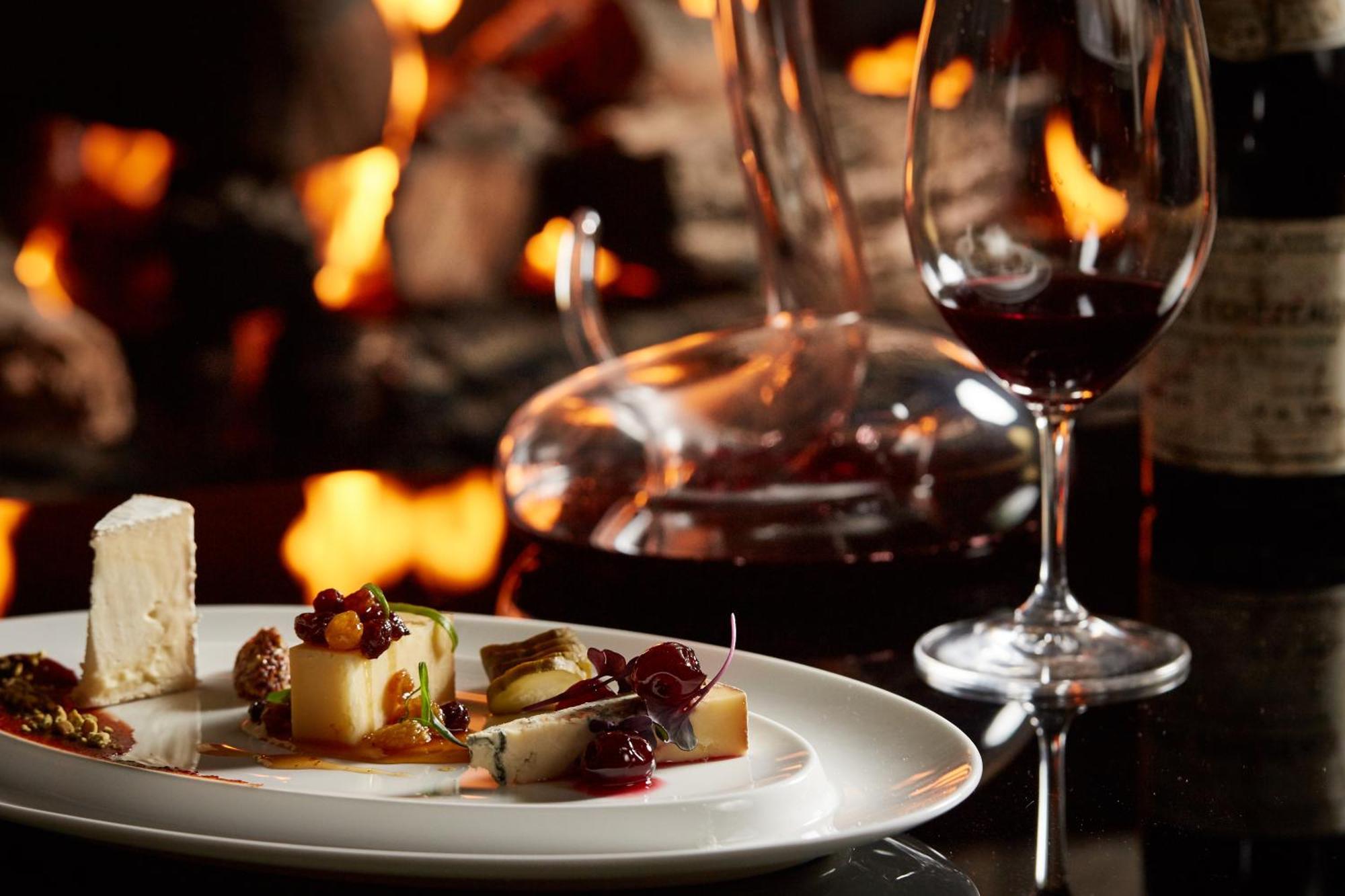 Four Seasons Hotel 5*