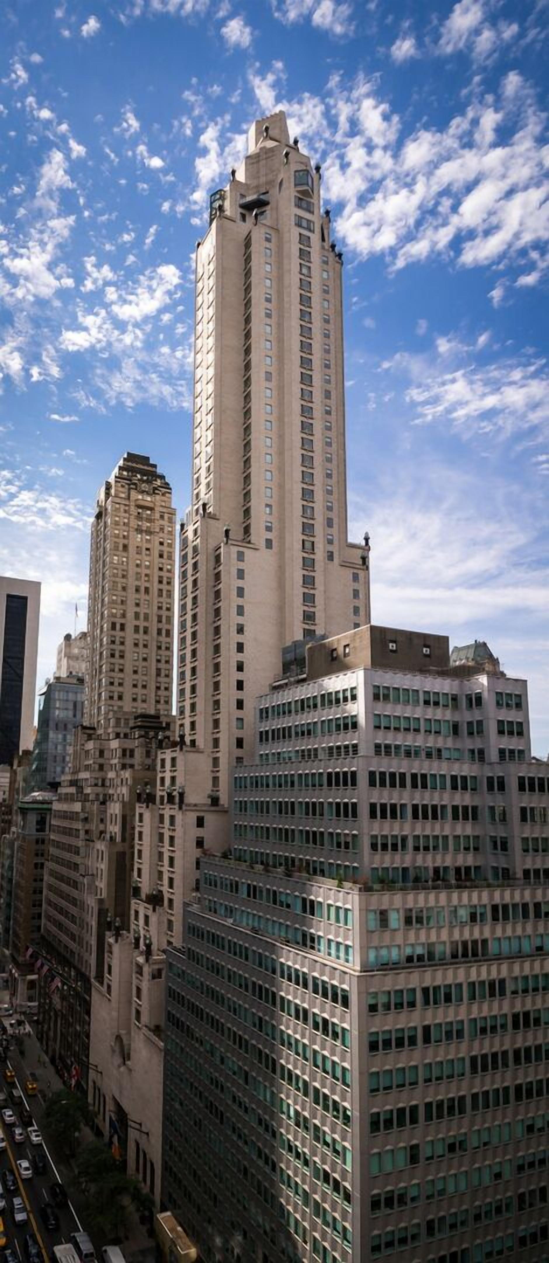 Four Seasons Hotel 5*