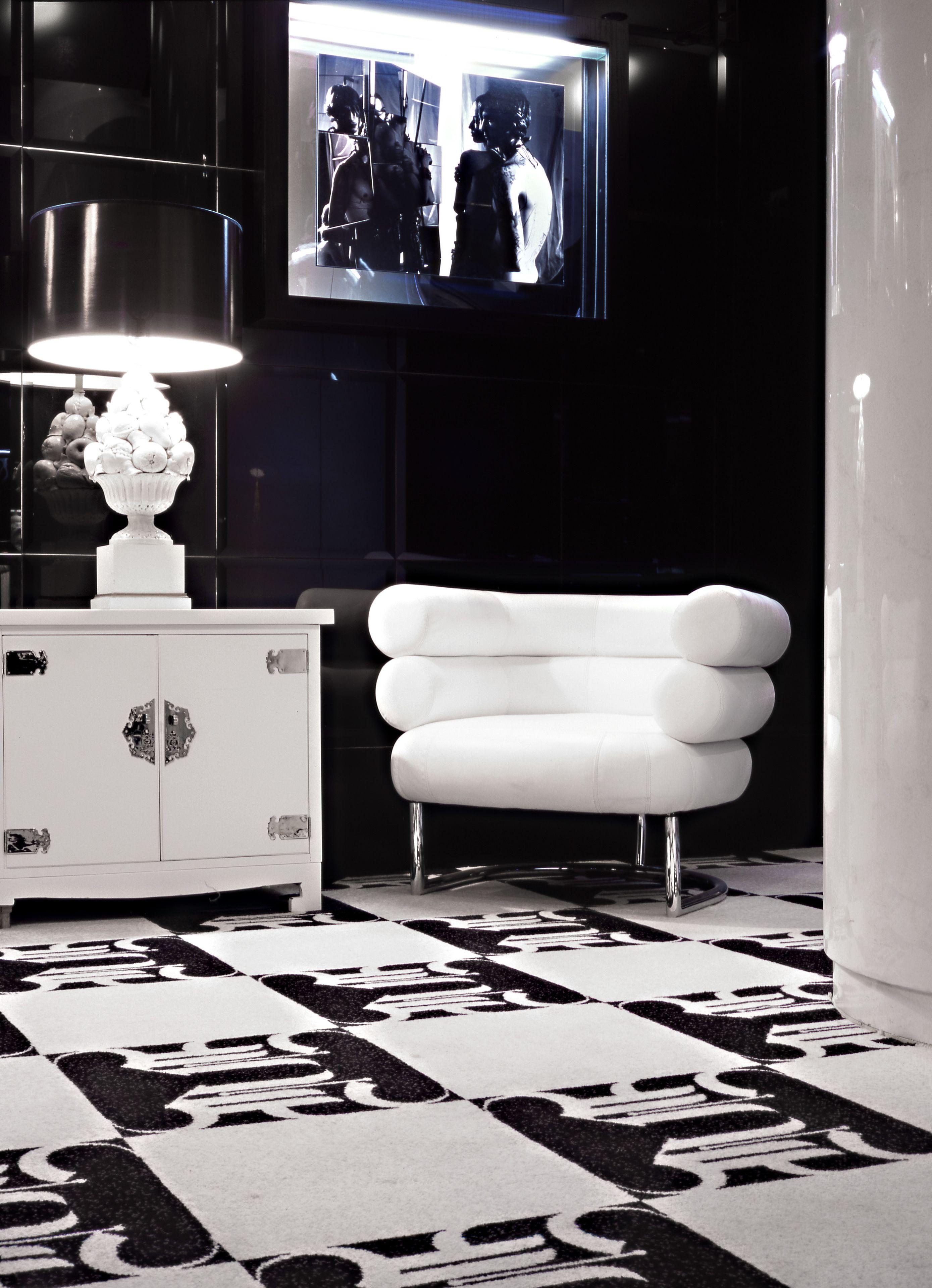 Night By Sb At Times Square 4*