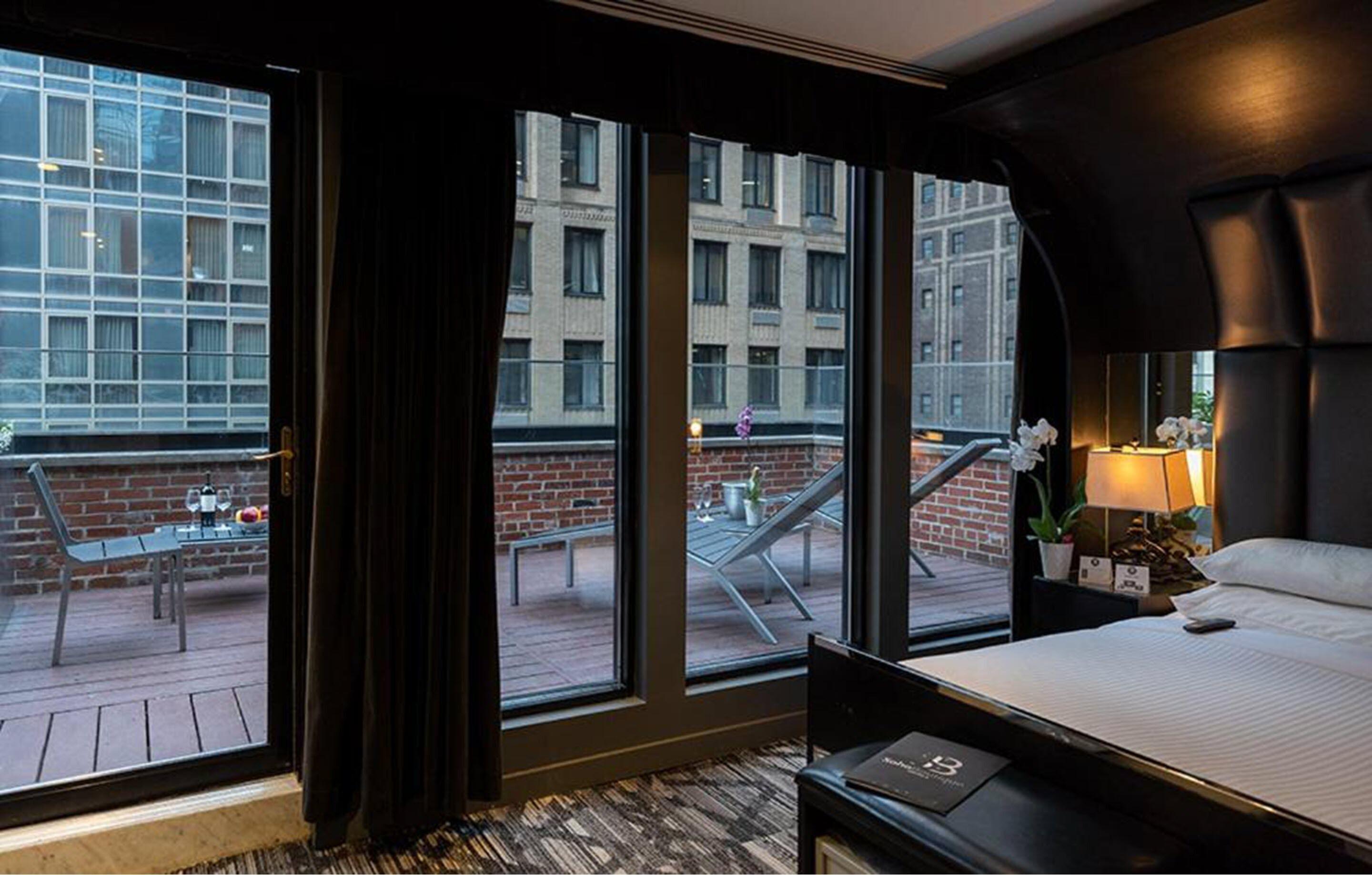 Night By Sb At Times Square Hotel