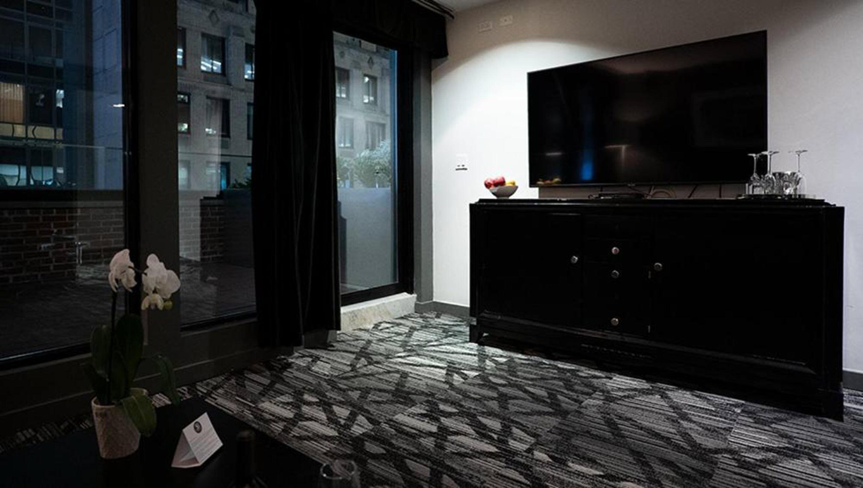 Night By Sb At Times Square Hotel New York