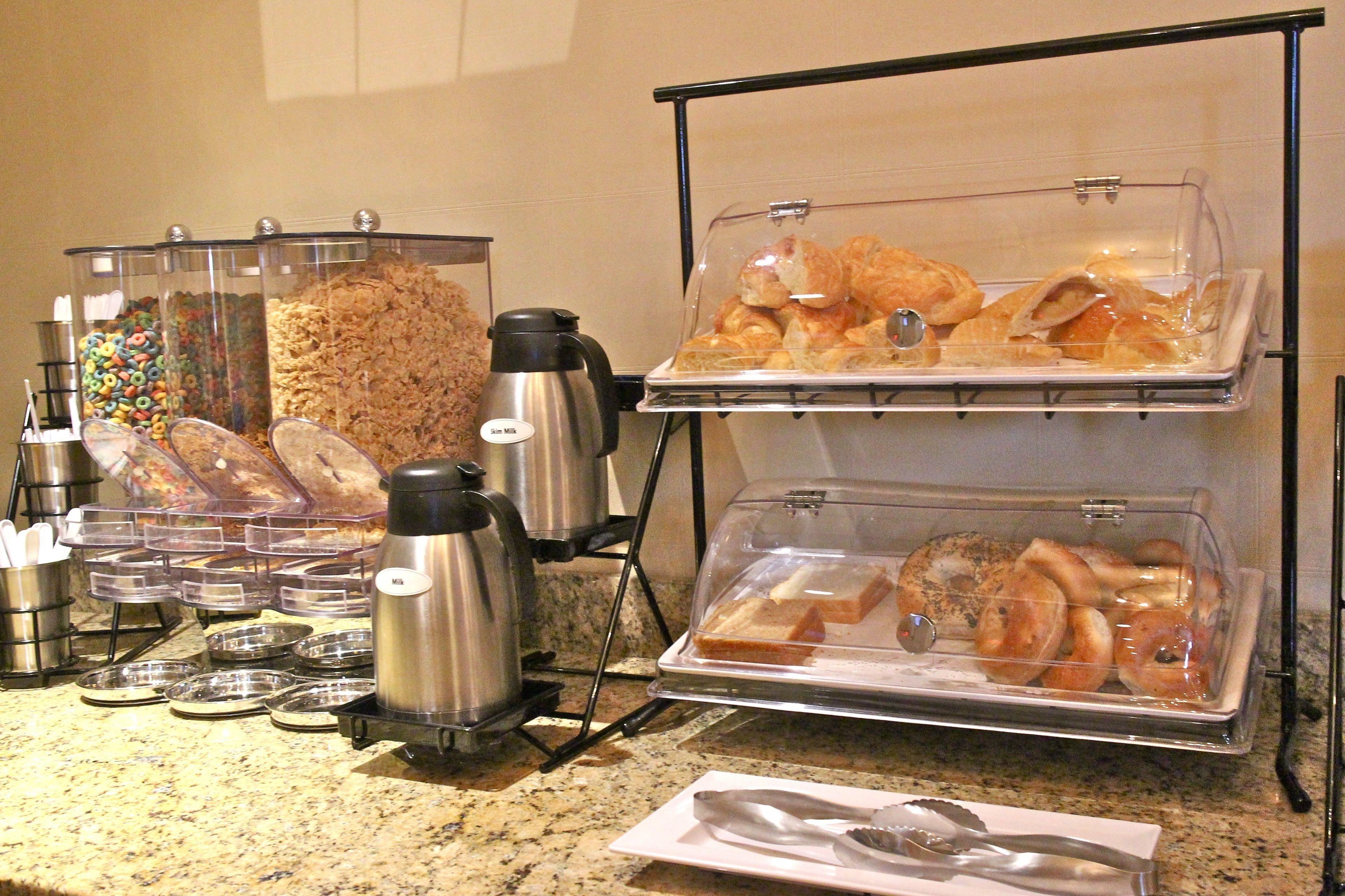 Western Queens Gold Coast Hotel