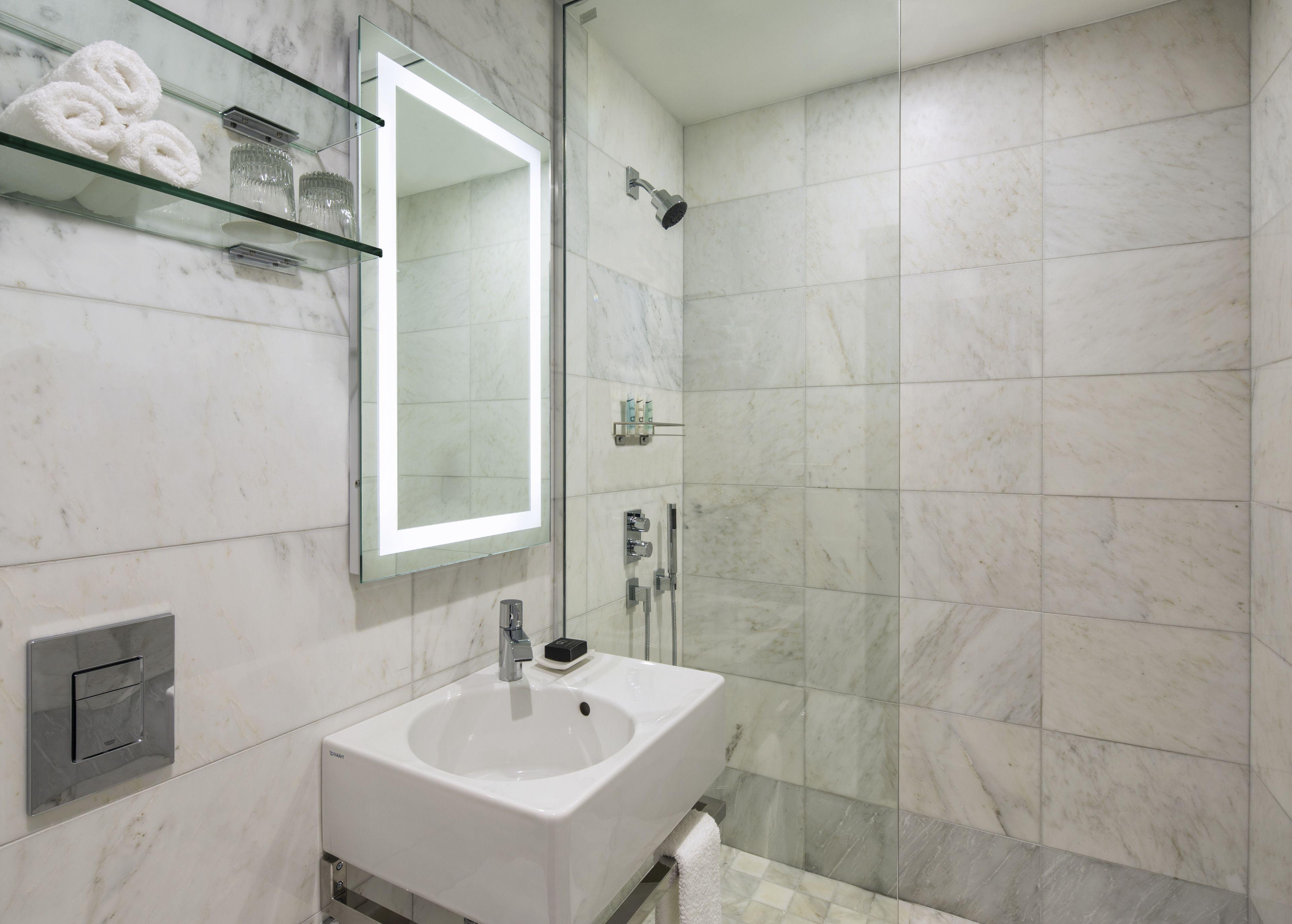 Dream Midtown, By Hyatt Hotel