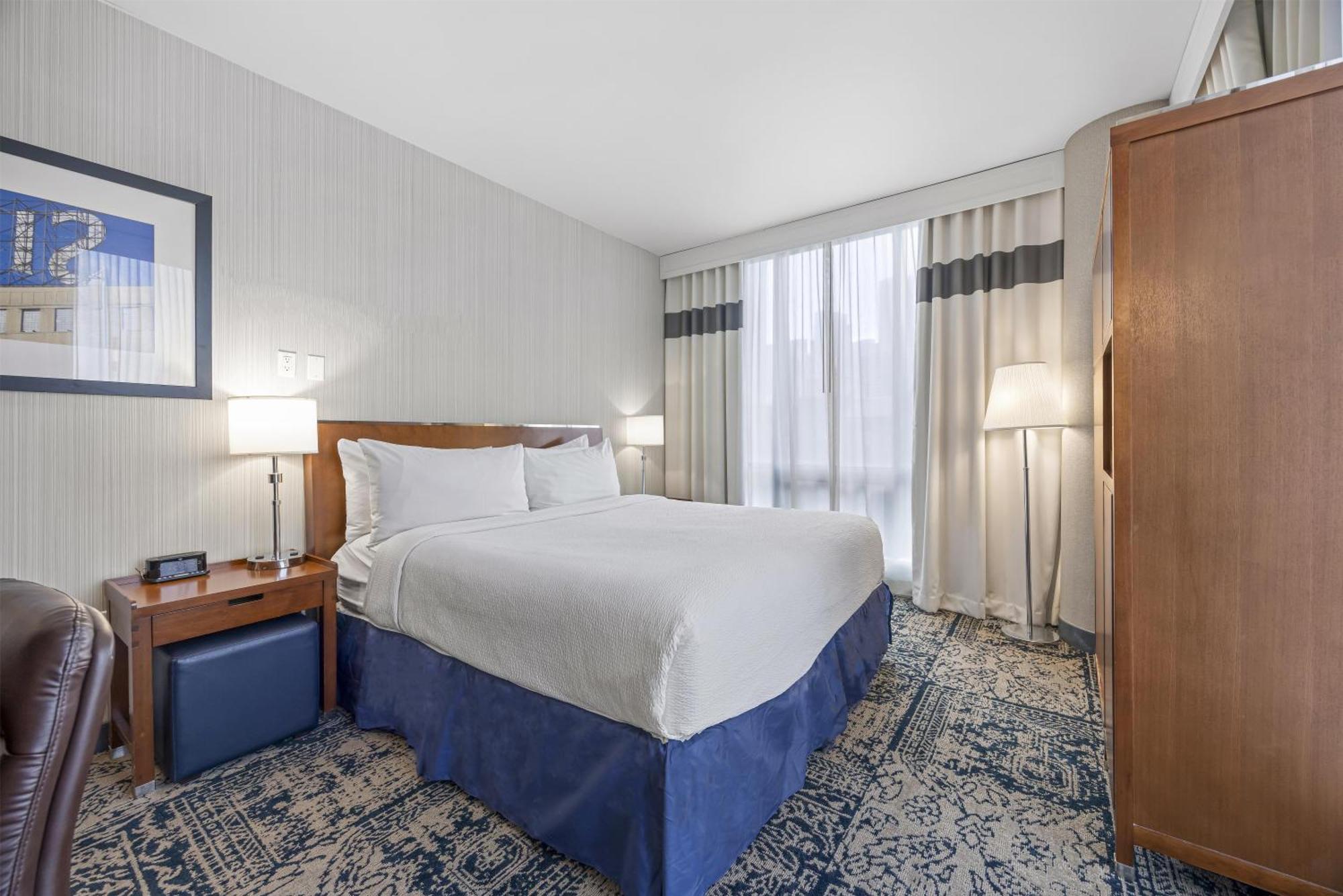 Vista Lic Hotel, Premier Collection By Western Hotel New York