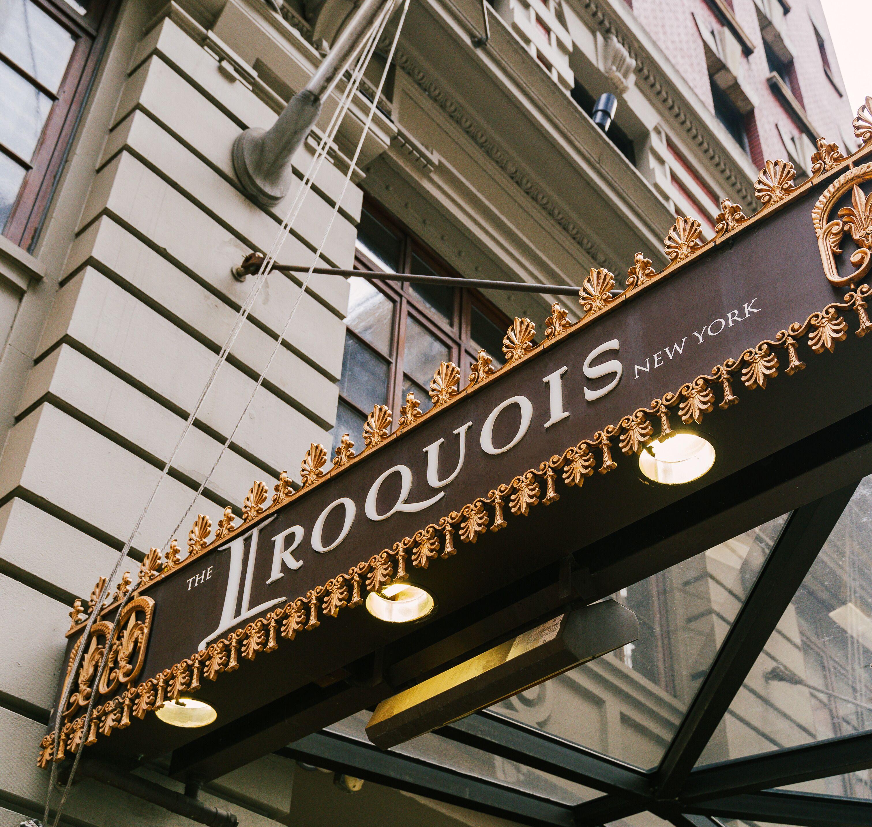 Hotel The Iroquois Times Square, A Small Luxury Hotel