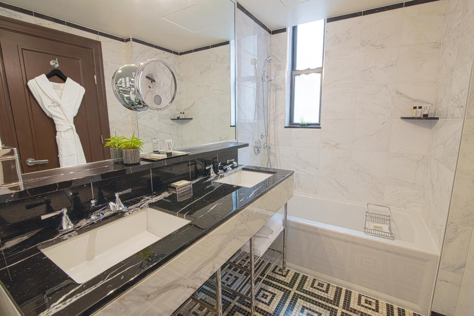 Iroquois Times Square New York