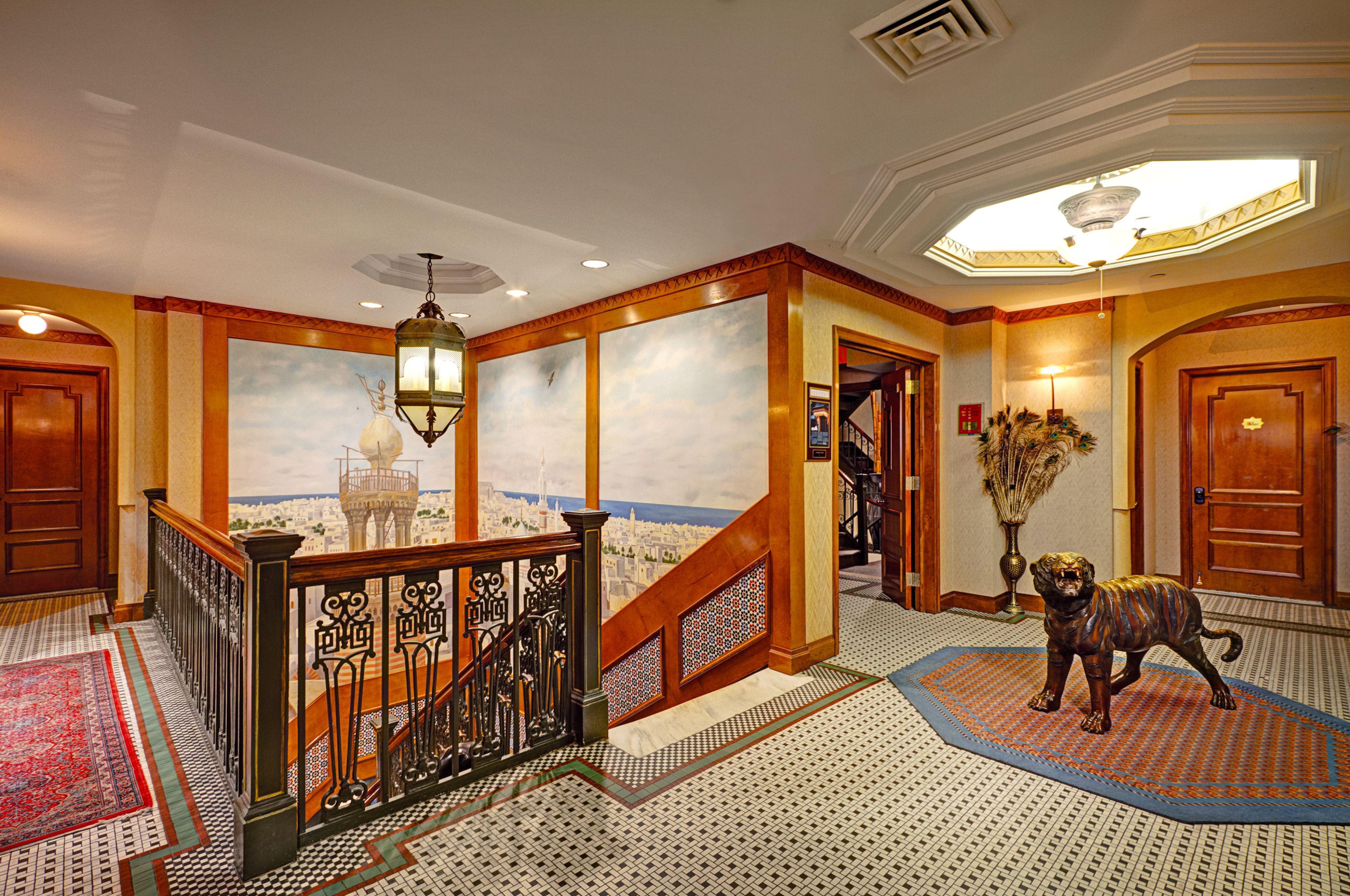 Hotel Casablanca By Library Collection 4*