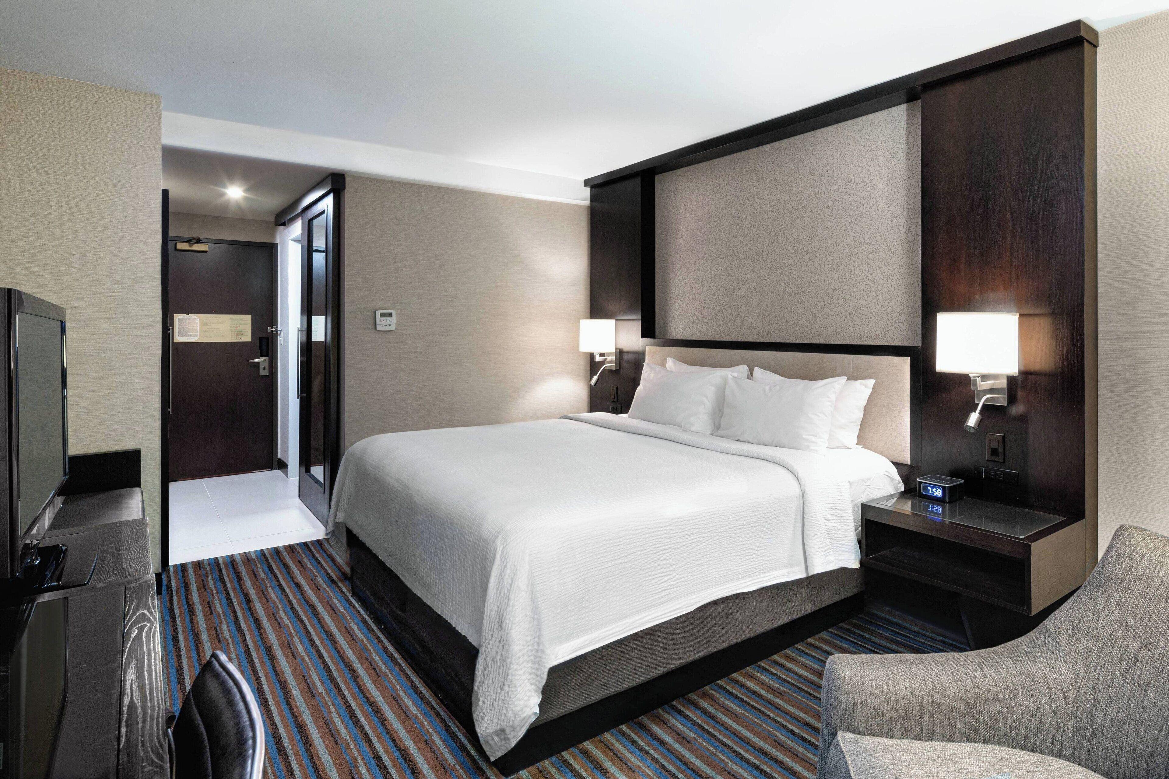 Courtyard Manhattan/times Square 3*