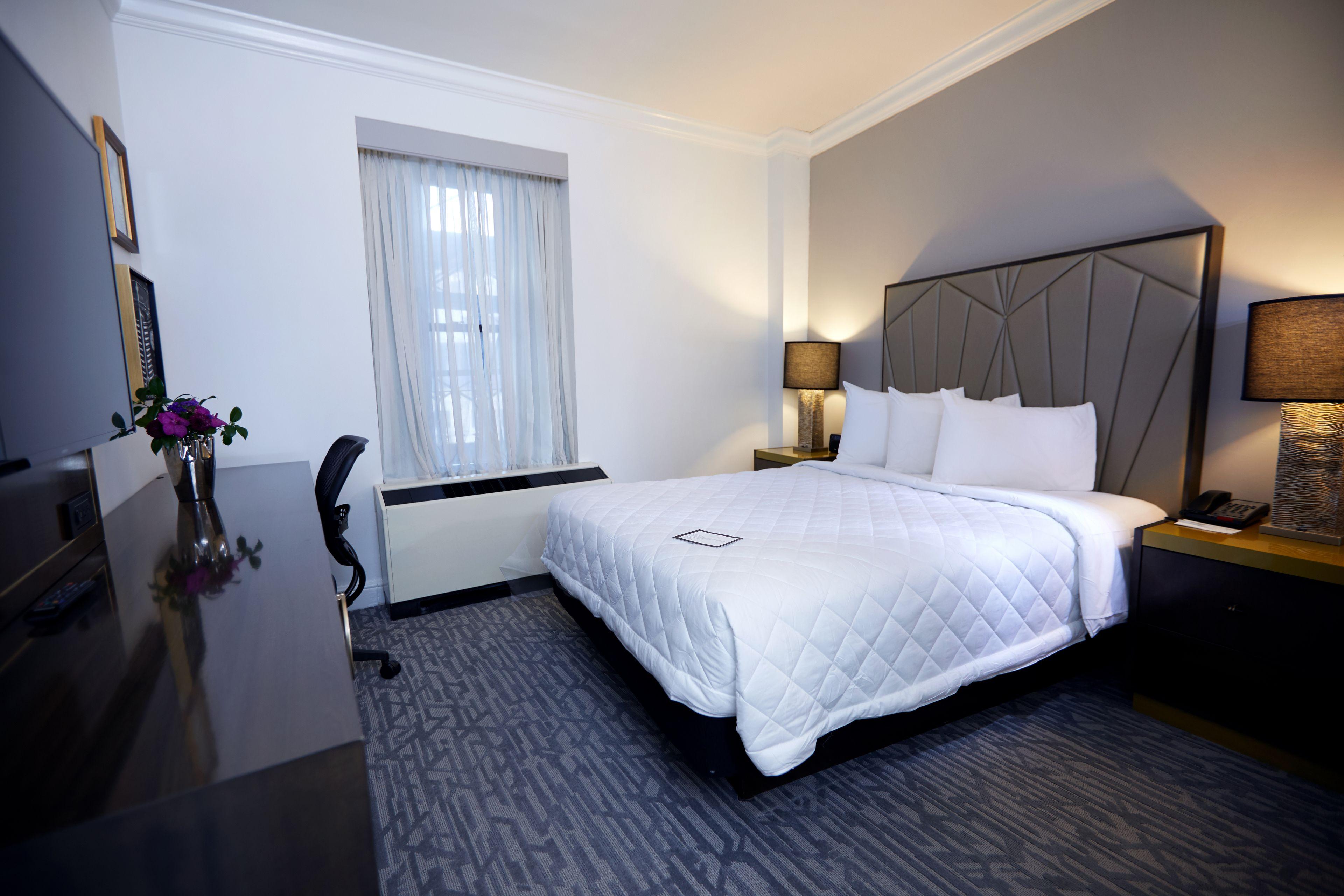 Martinique On Broadway, Curio Collection By Hilton Hotel New York