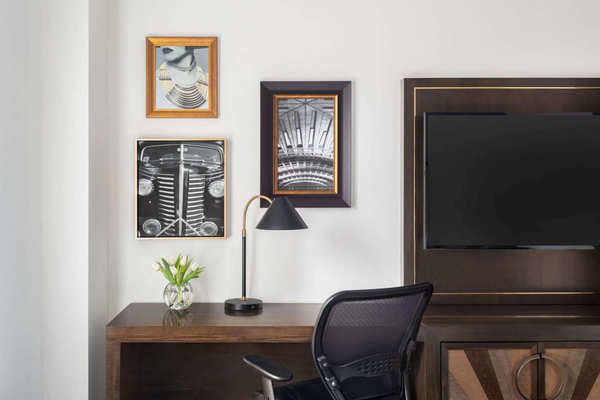 Martinique On Broadway, Curio Collection By Hilton Hotel 4*