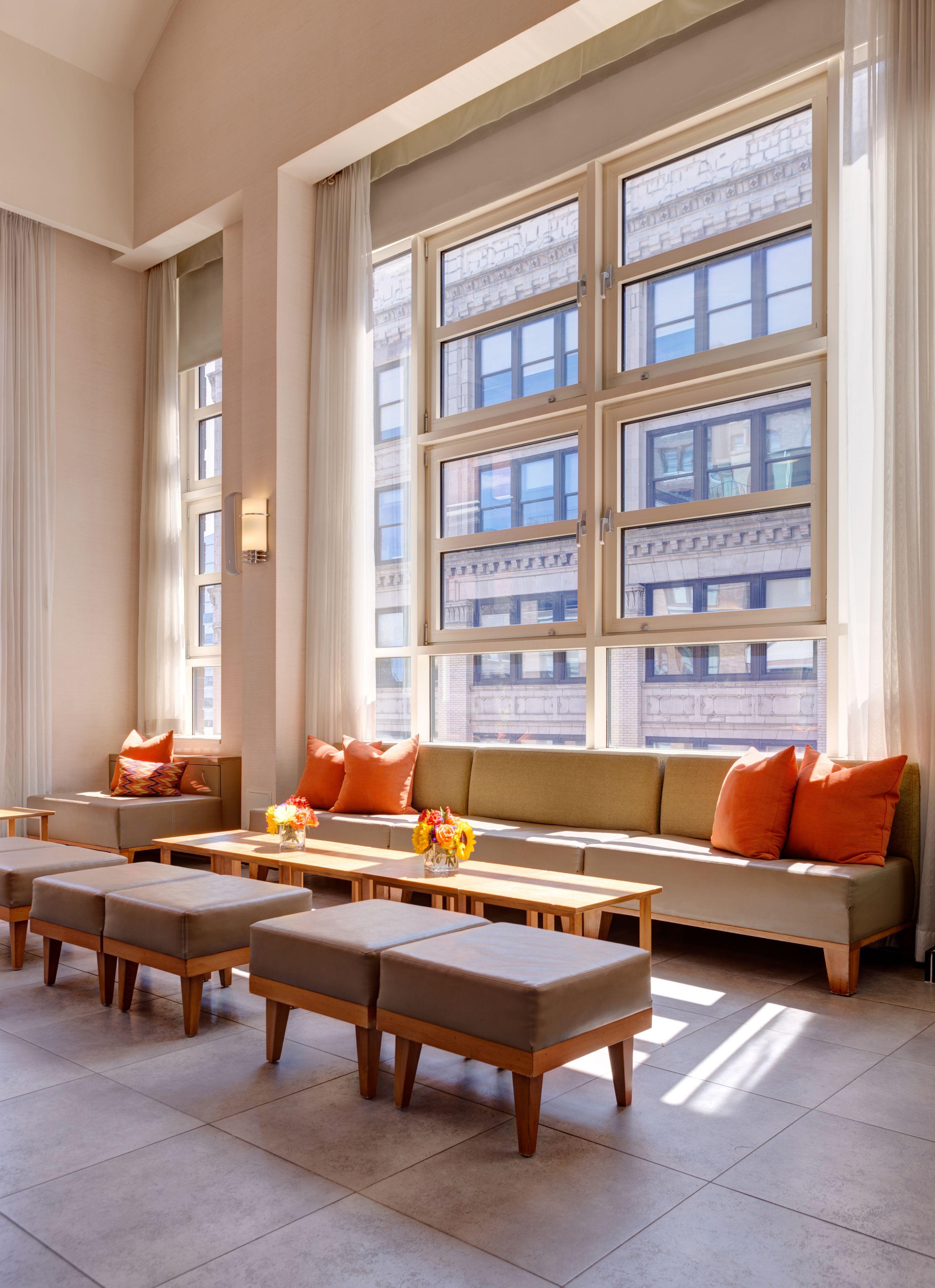 Giraffe By Library Collection Hotel New York