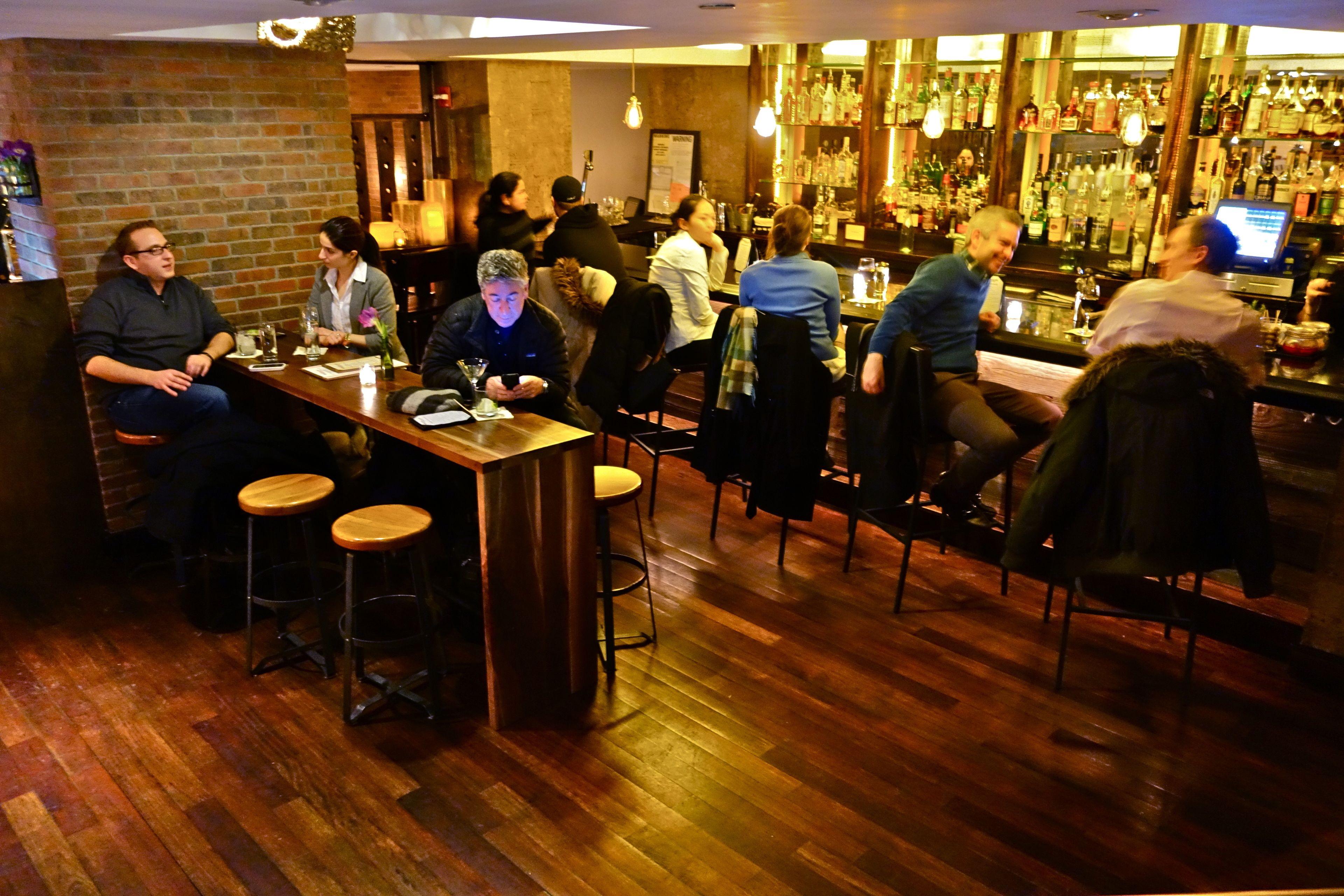 Giraffe By Library Collection Hotel