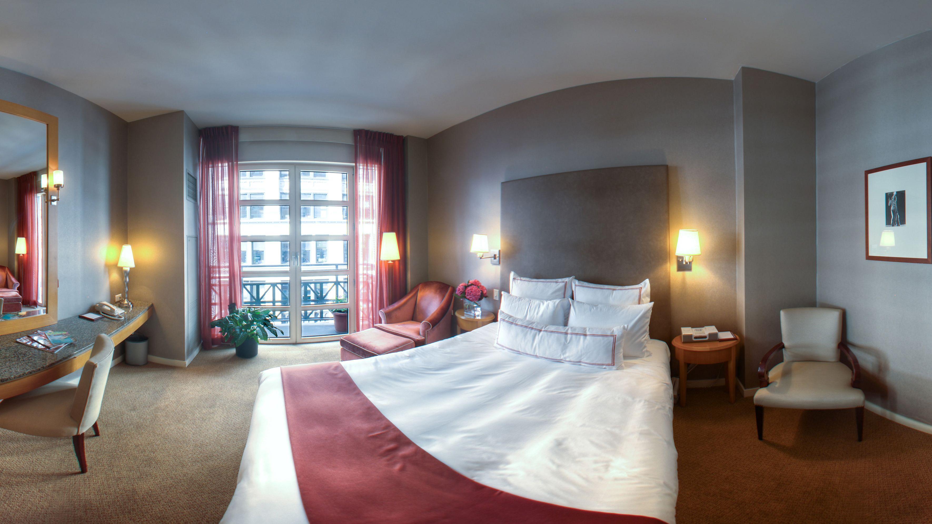 Giraffe By Library Collection Hotel 4*