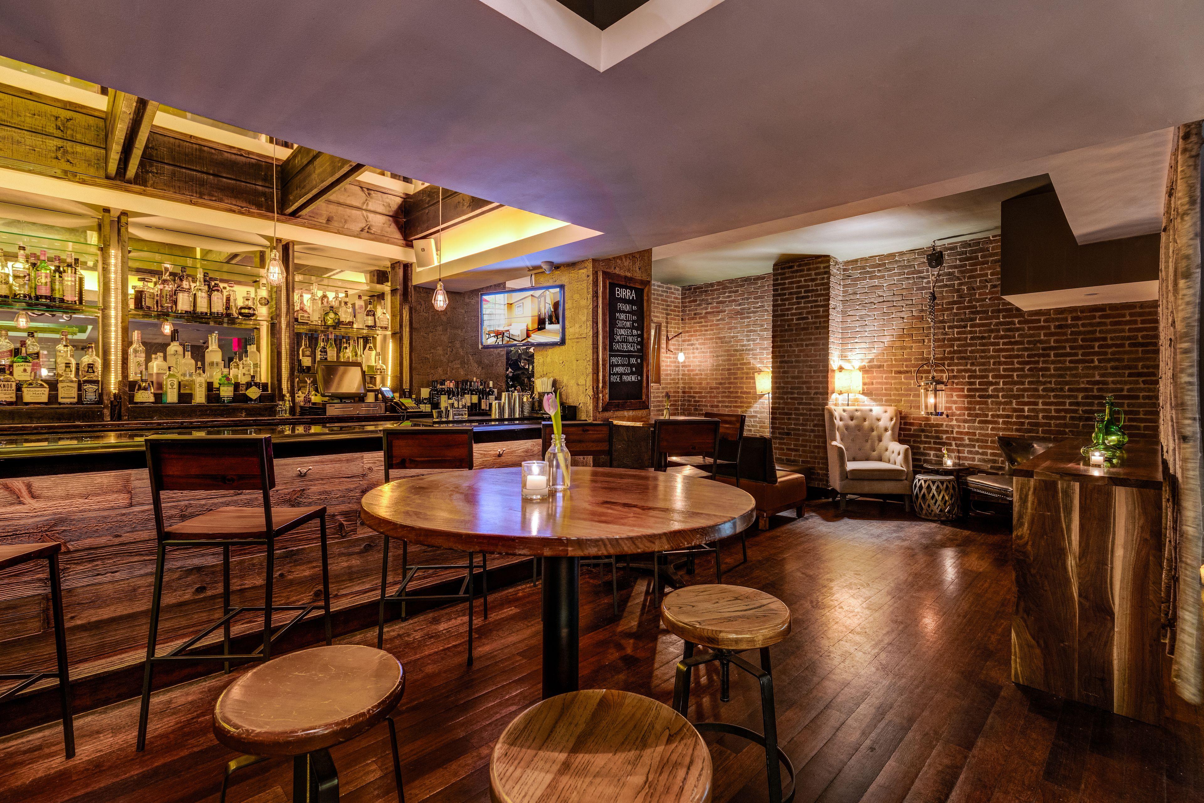 Hotel Giraffe By Library Collection New York