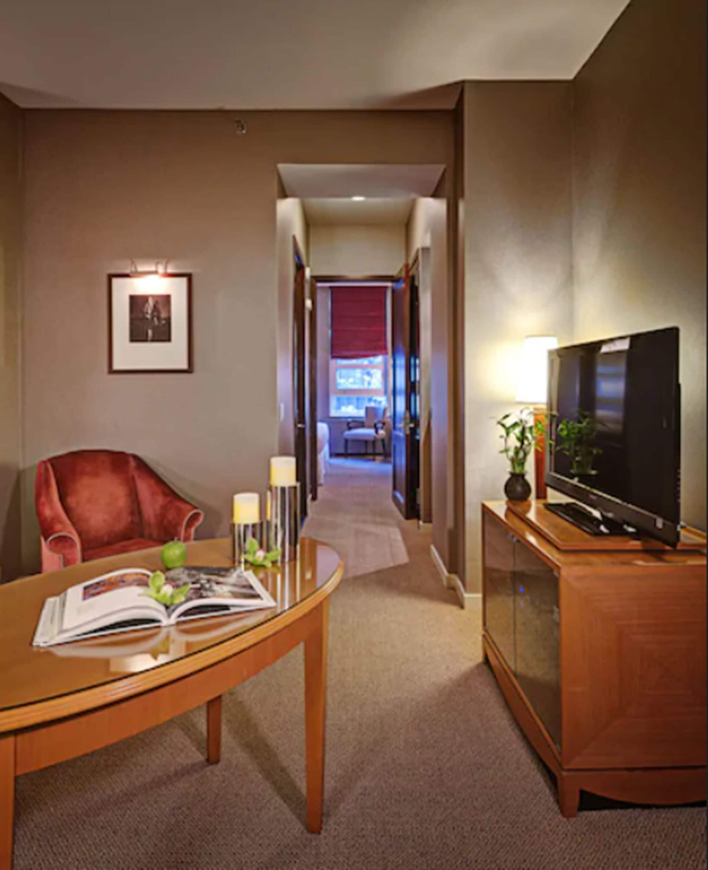 Giraffe By Library Collection New York