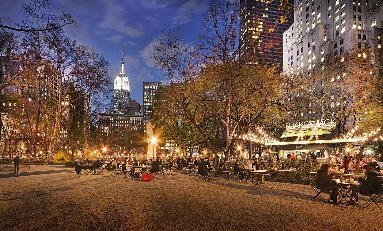 Hotel Giraffe By Library Collection