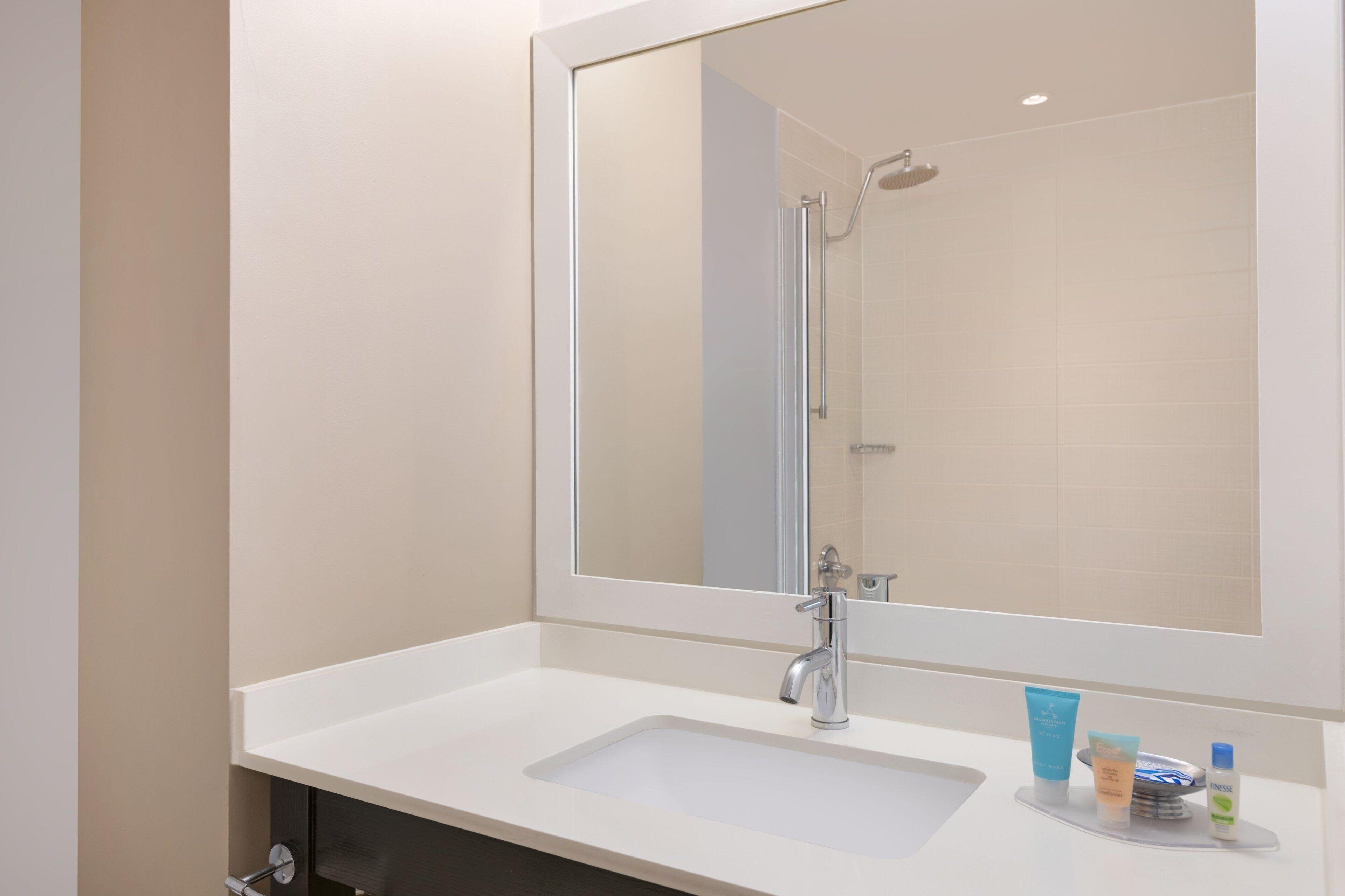 Courtyard By Marriott Jfk Airport Hotel 3*