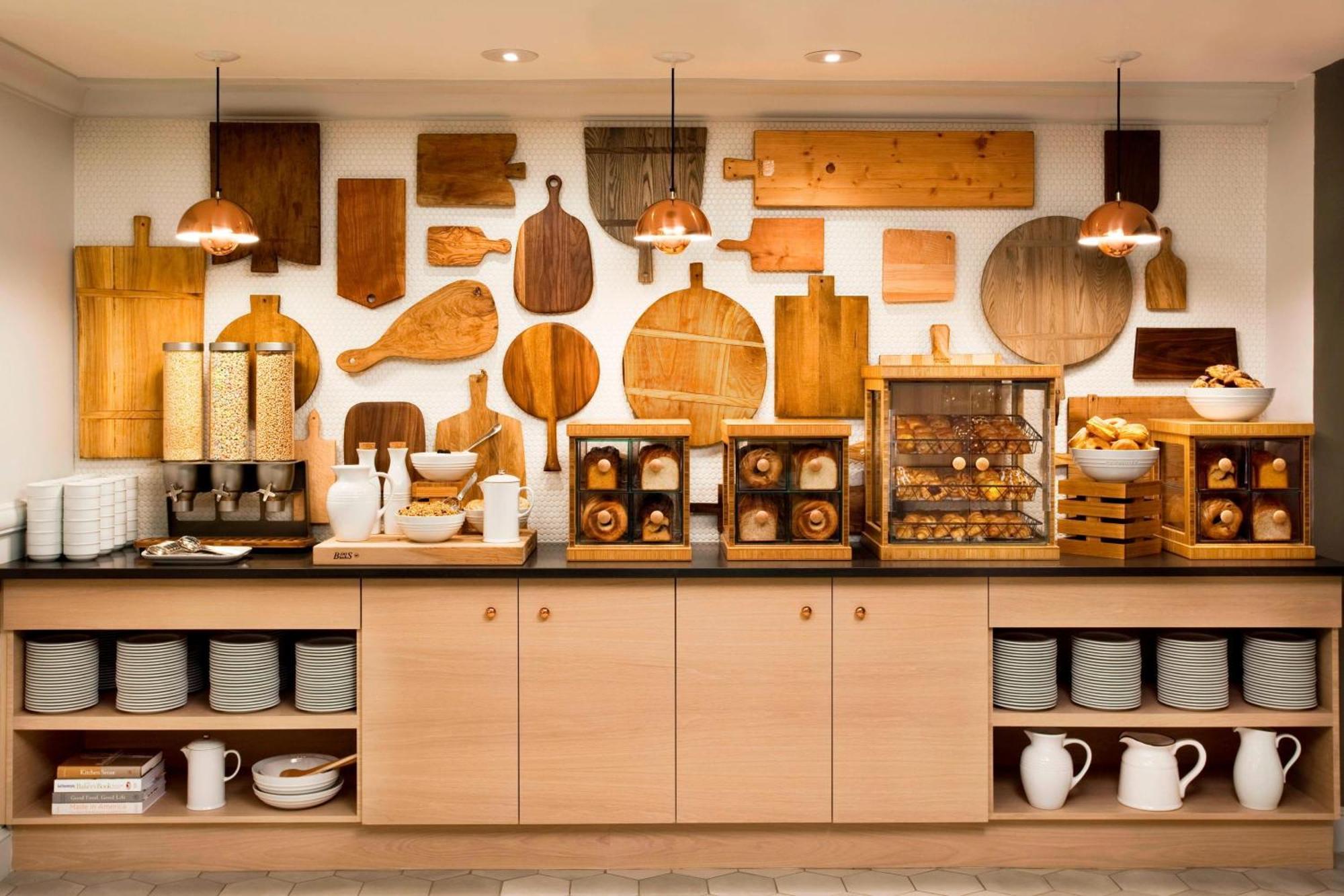 The Westin At Times Square Hotel 5*