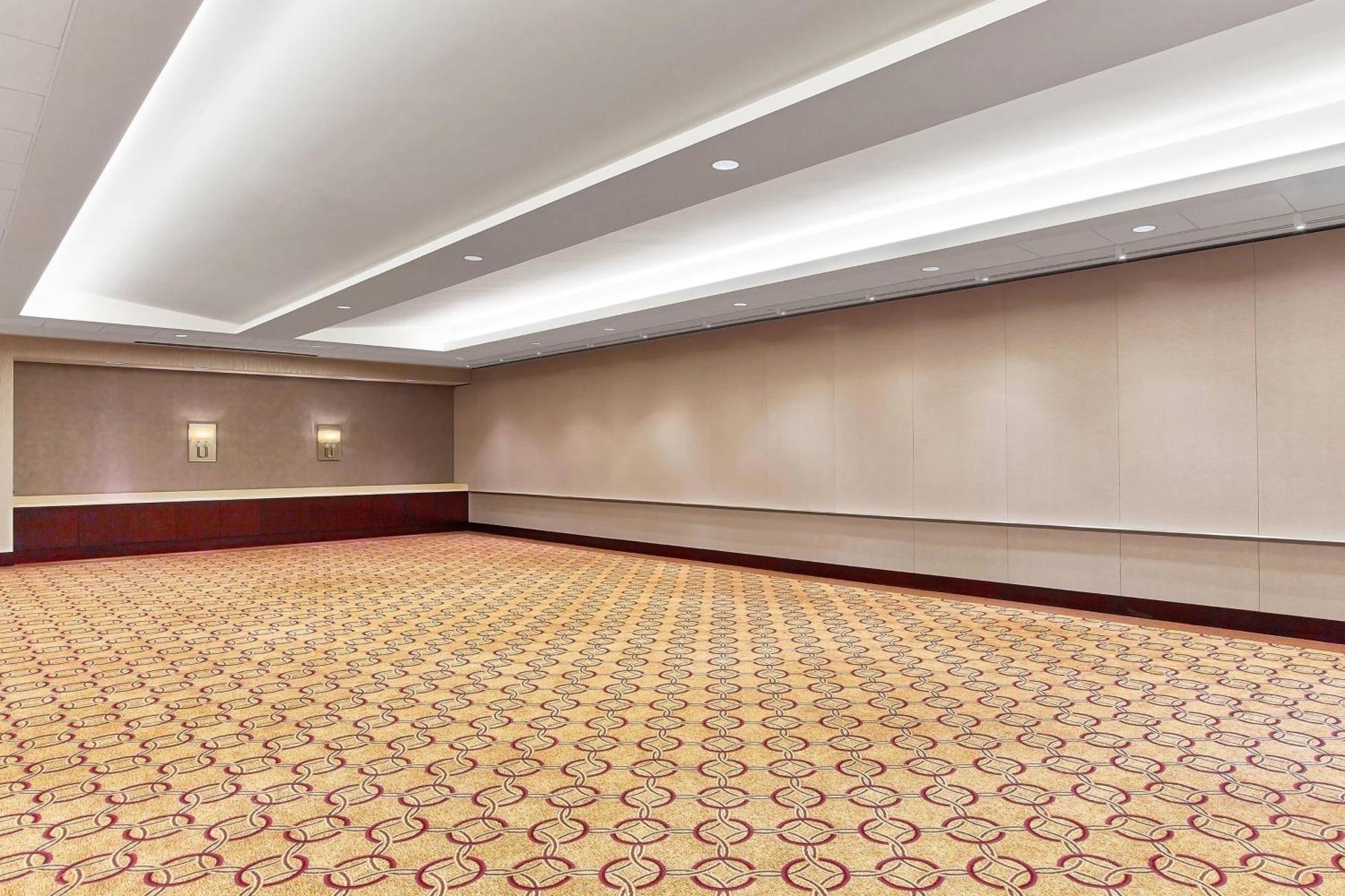 The Westin At Times Square Hotel 5*