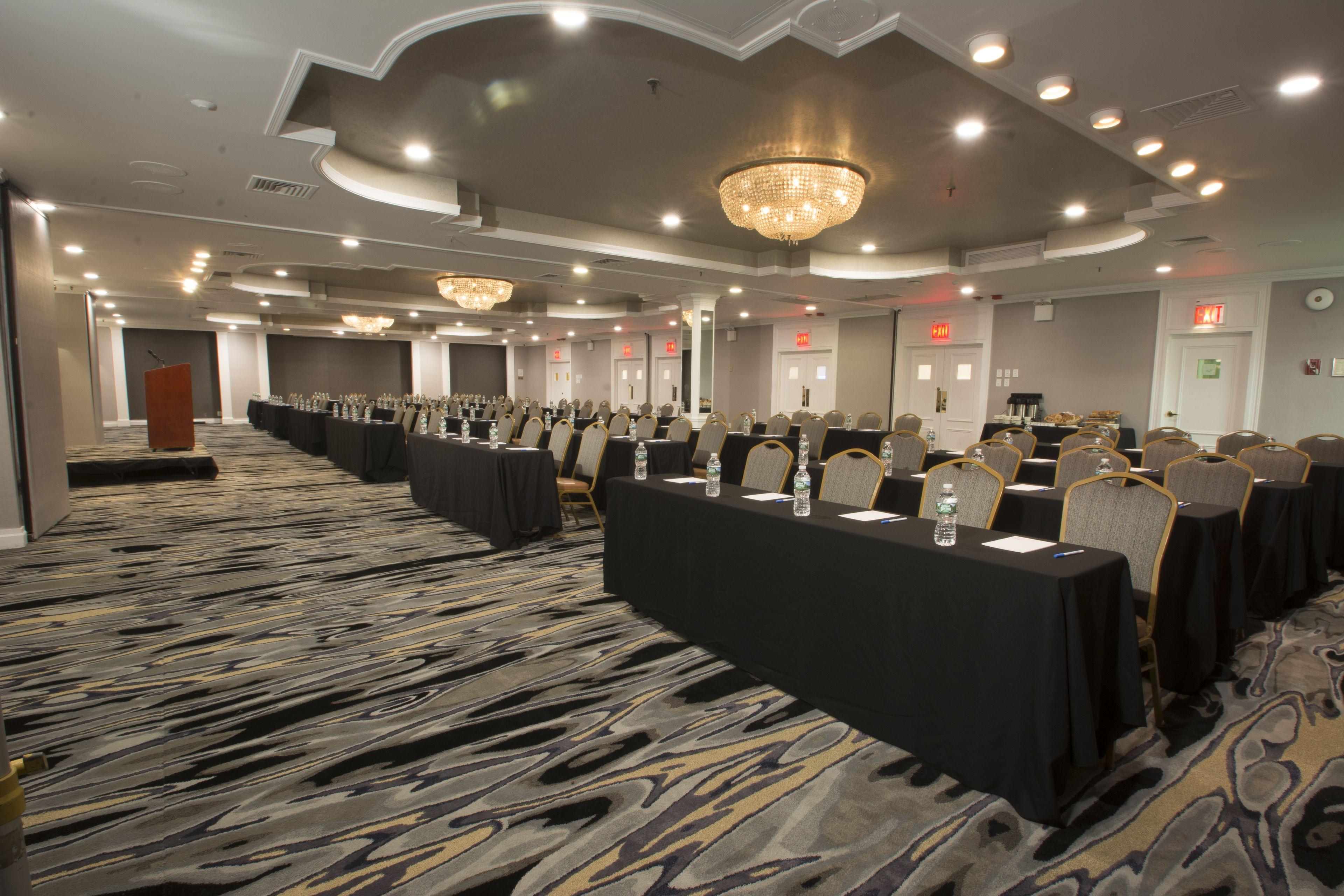 Adria And Conference Center 3* New York