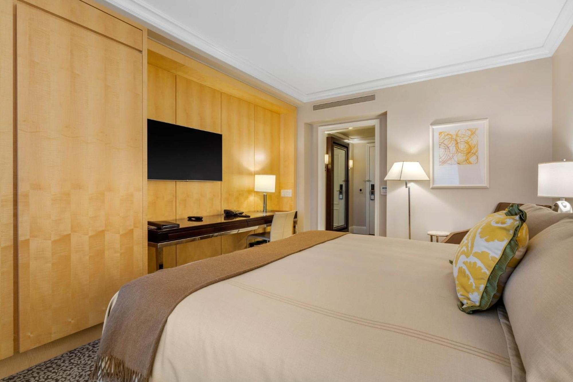 Omni Berkshire Place
