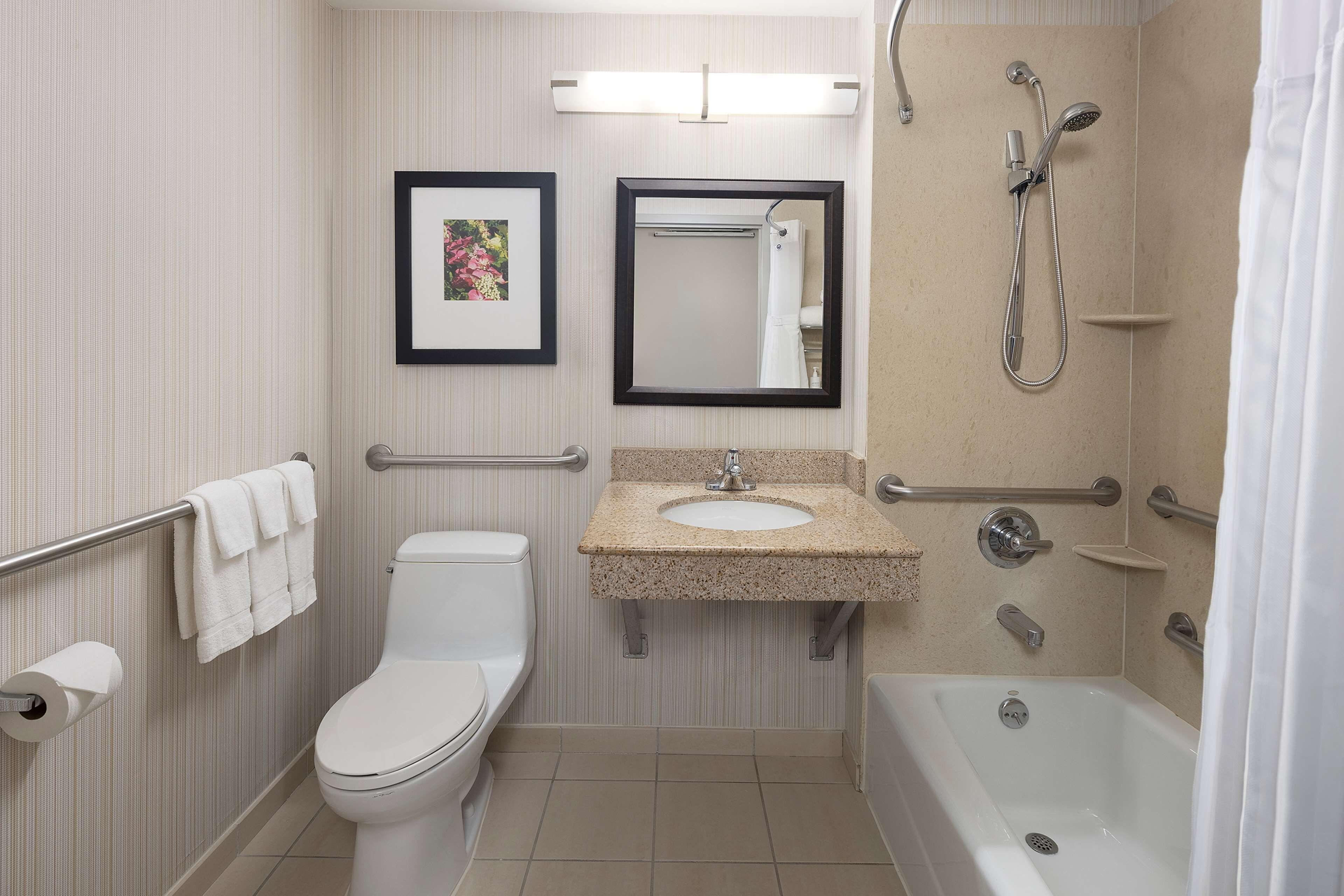 Hotel Hilton Garden Queens Jfk