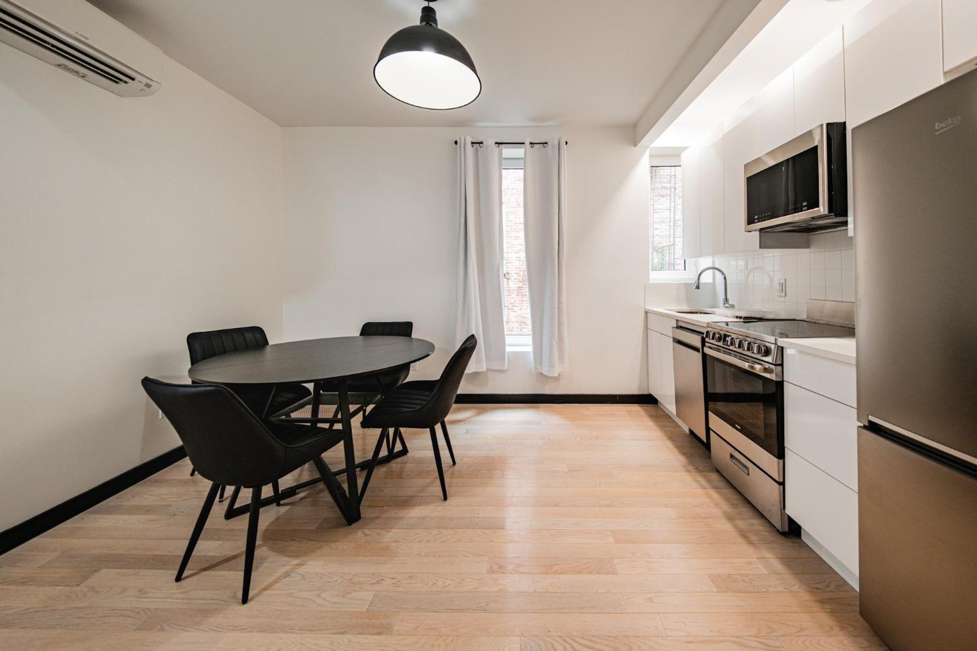 4 Bed 4 Bath In Ditmas Park Apartment