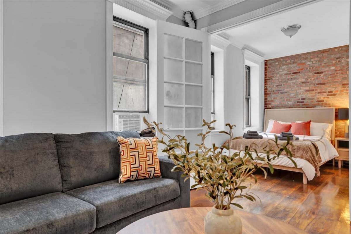 Apartment Stylish 3br-2ba In Gramercy -modern & New York