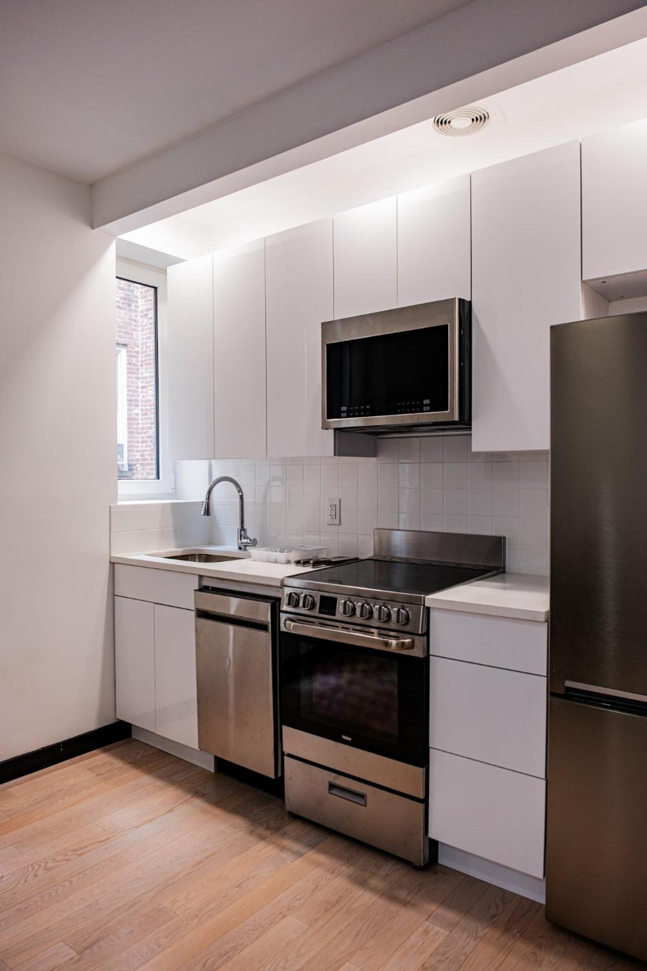 Apartment 4 Bed 4 Bath In Ditmas Park *