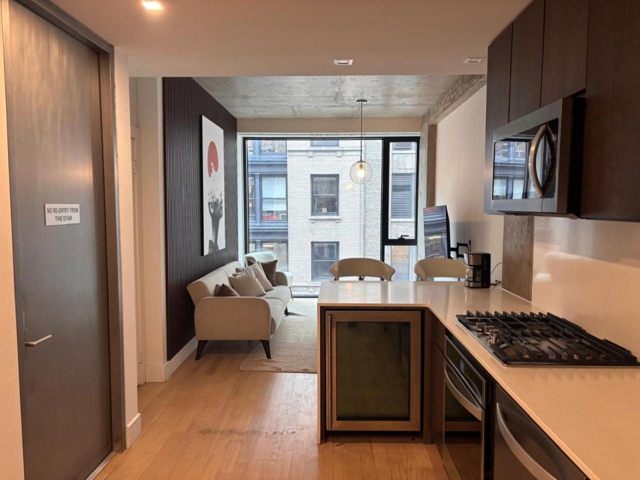 Location In Greenwich Village Apartment *