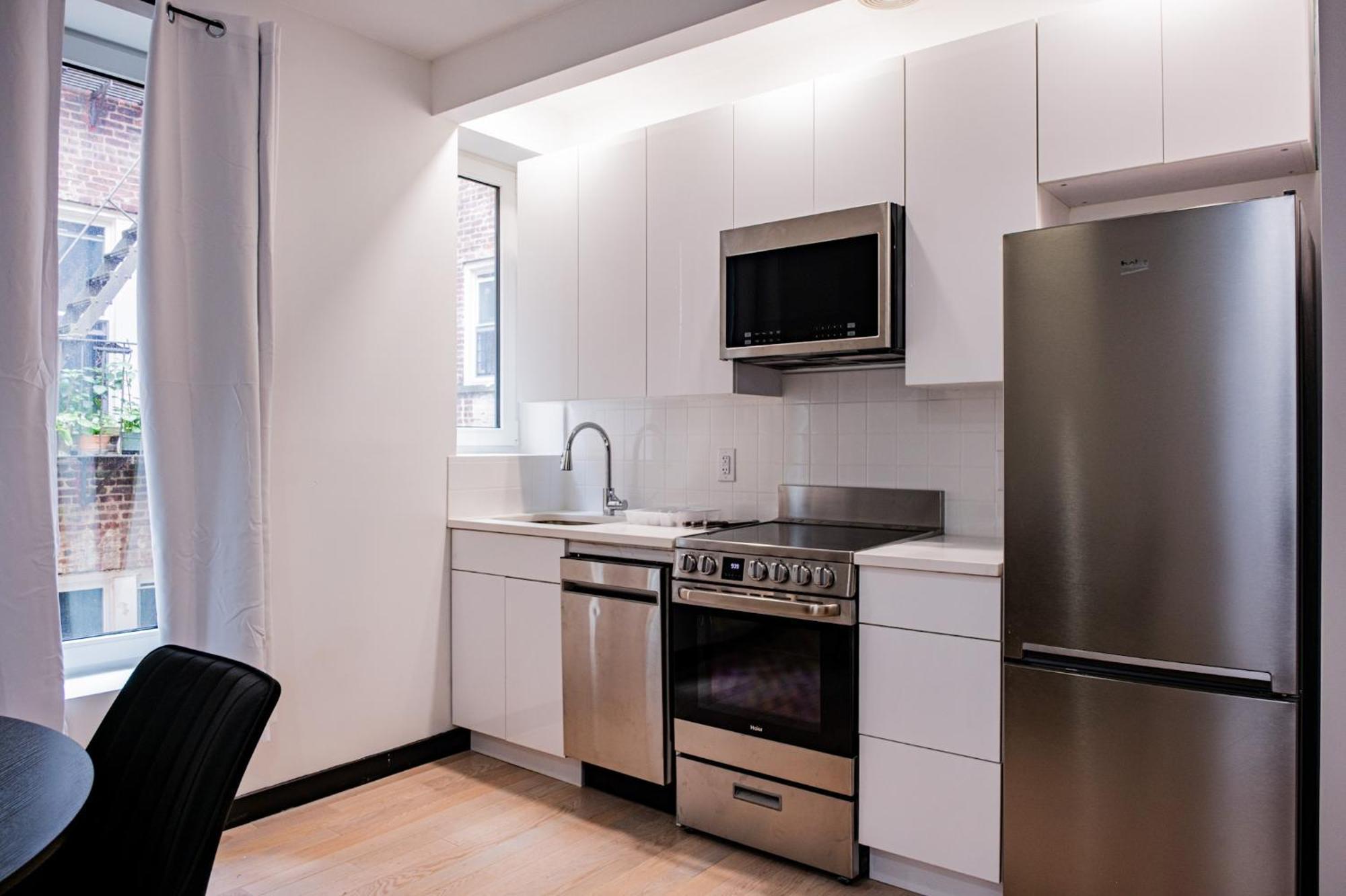 Apartment 4 Bed 4 Bath In Ditmas Park