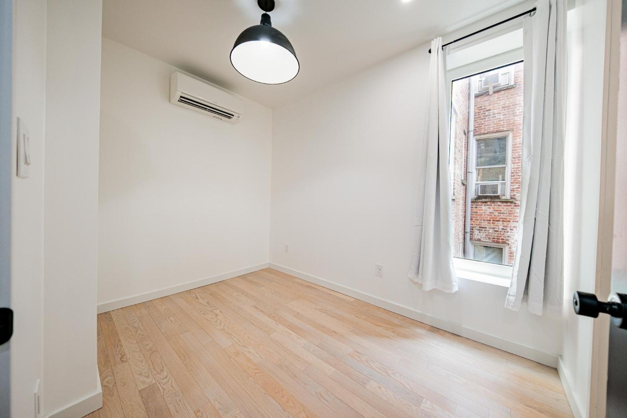 4 Bed 4 Bath In Ditmas Park *