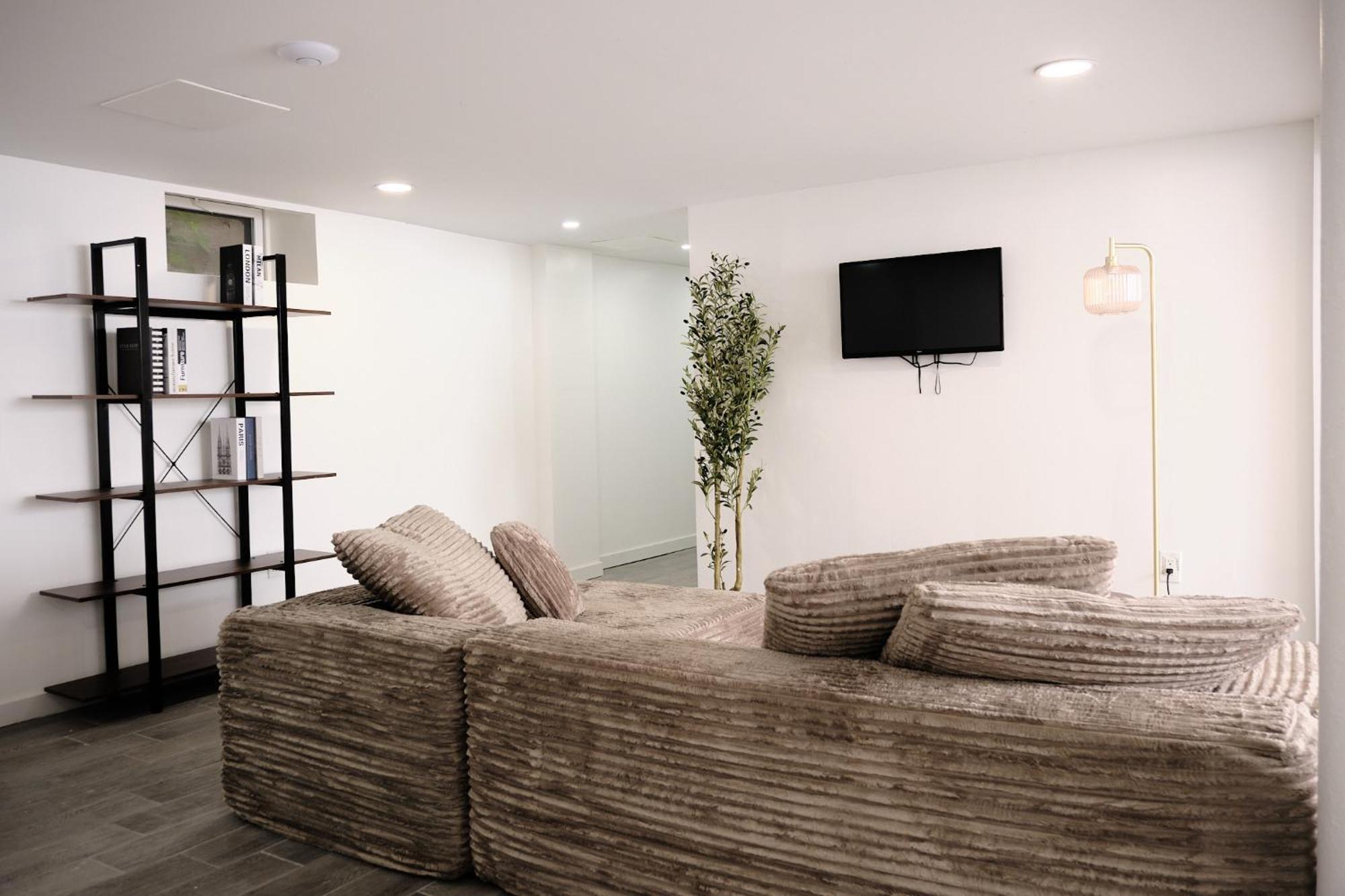 4 Bed 4 Bath In Ditmas Park * New York