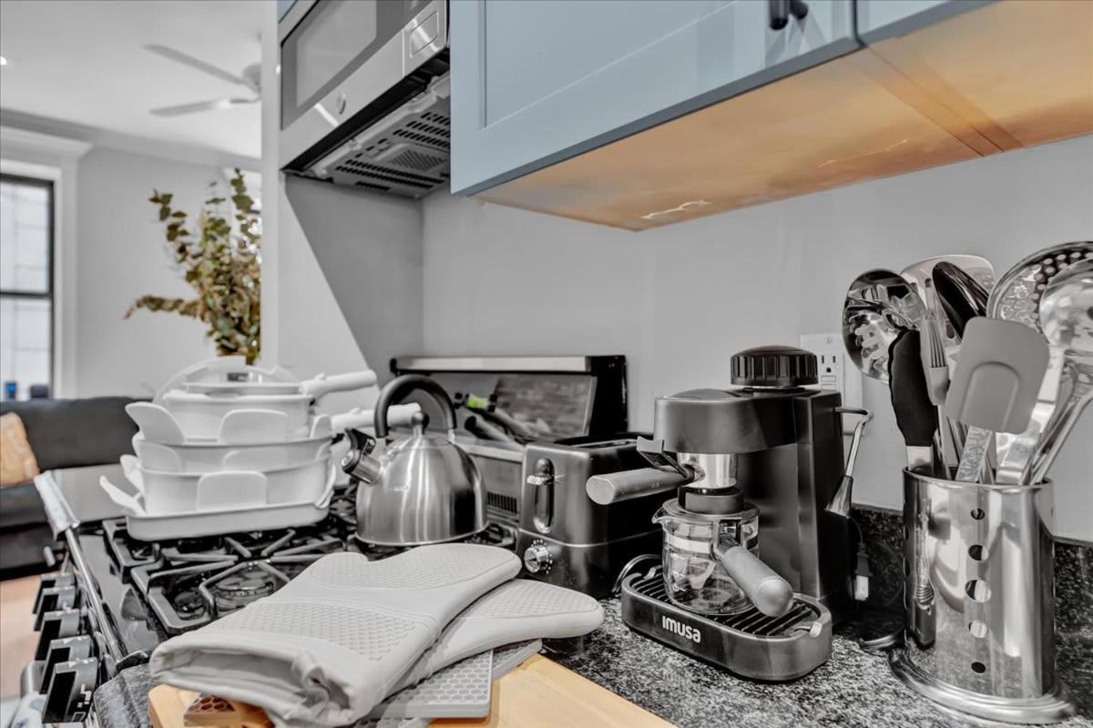 Stylish 3br-2ba In Gramercy -modern & *