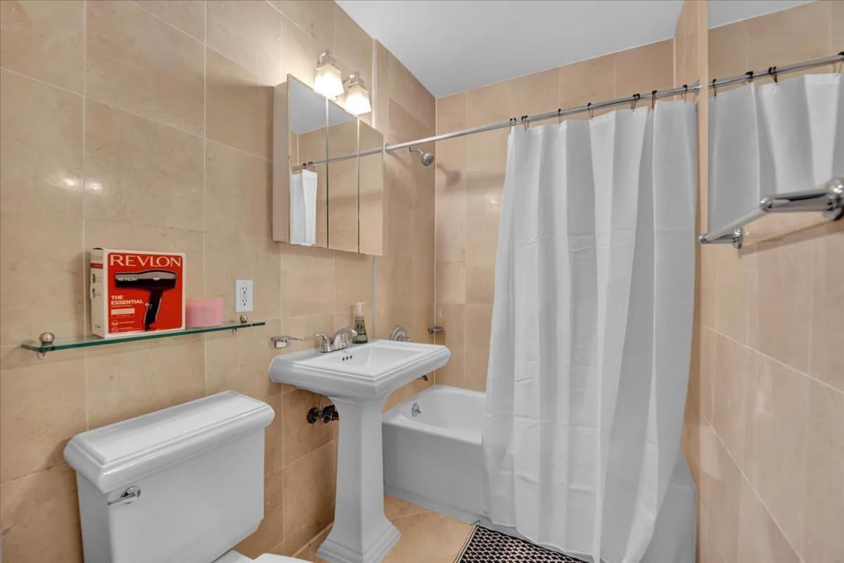 Stylish 3br-2ba In Gramercy -modern & Apartment