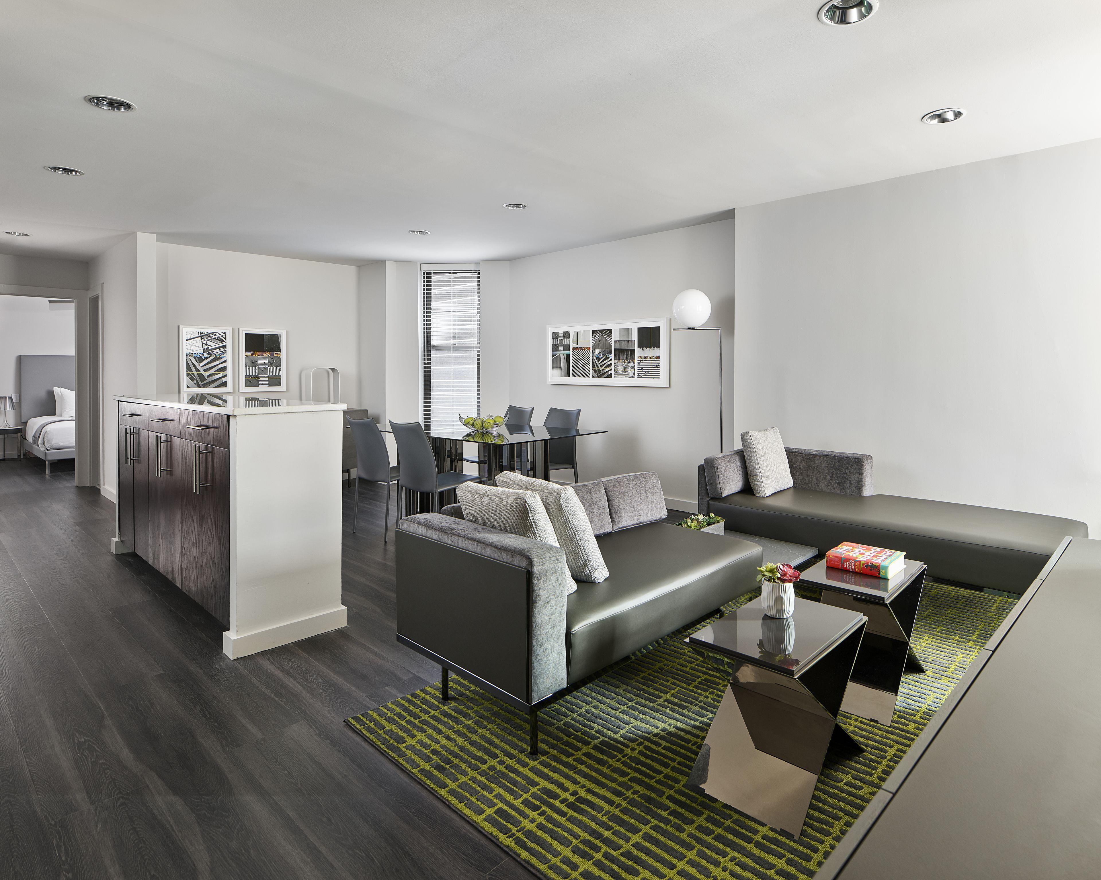 Aparthotel Aka Times Square 4*