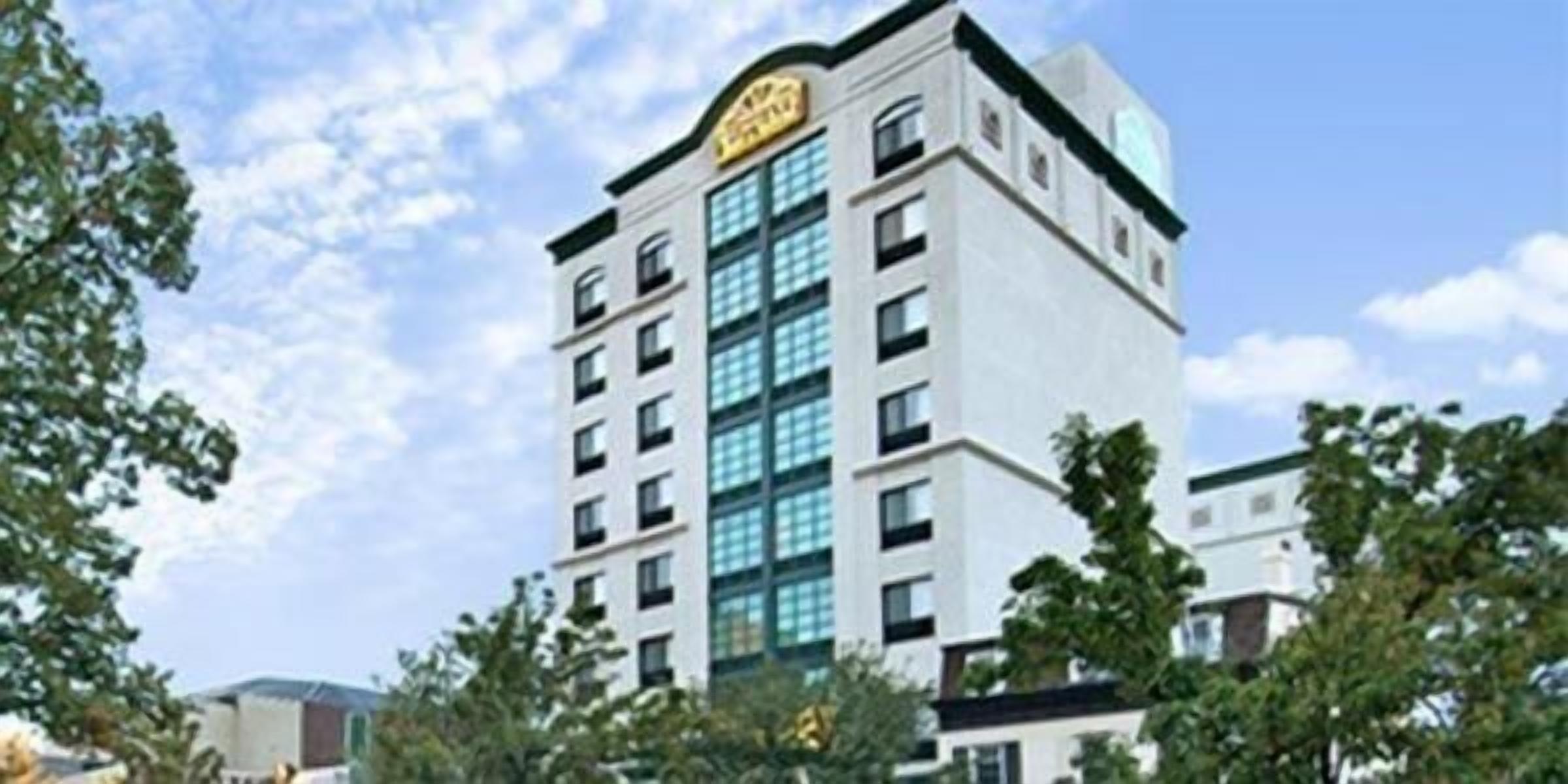 Hotel Marco Laguardia & New York