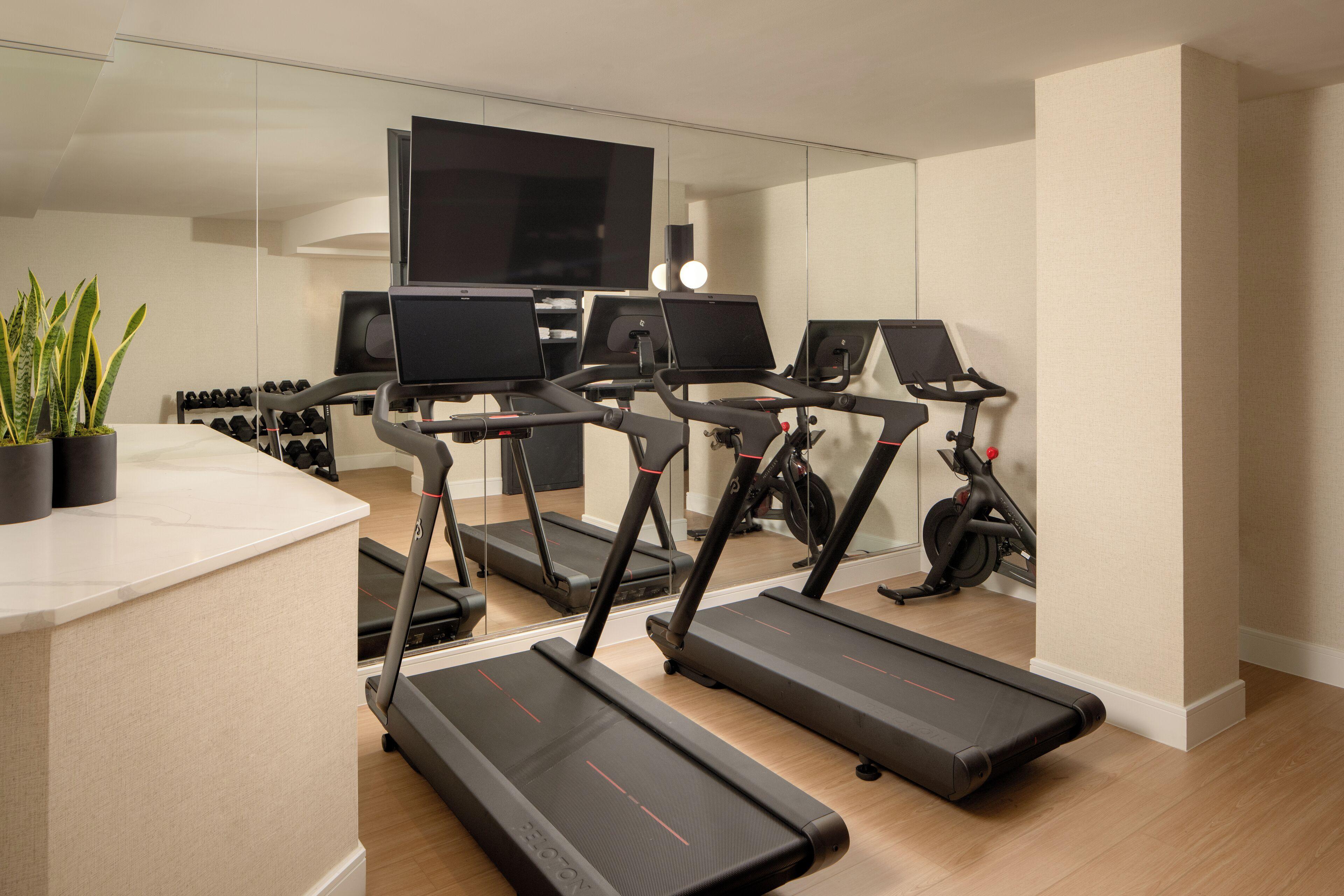 Aura Times Square Hotel 4*