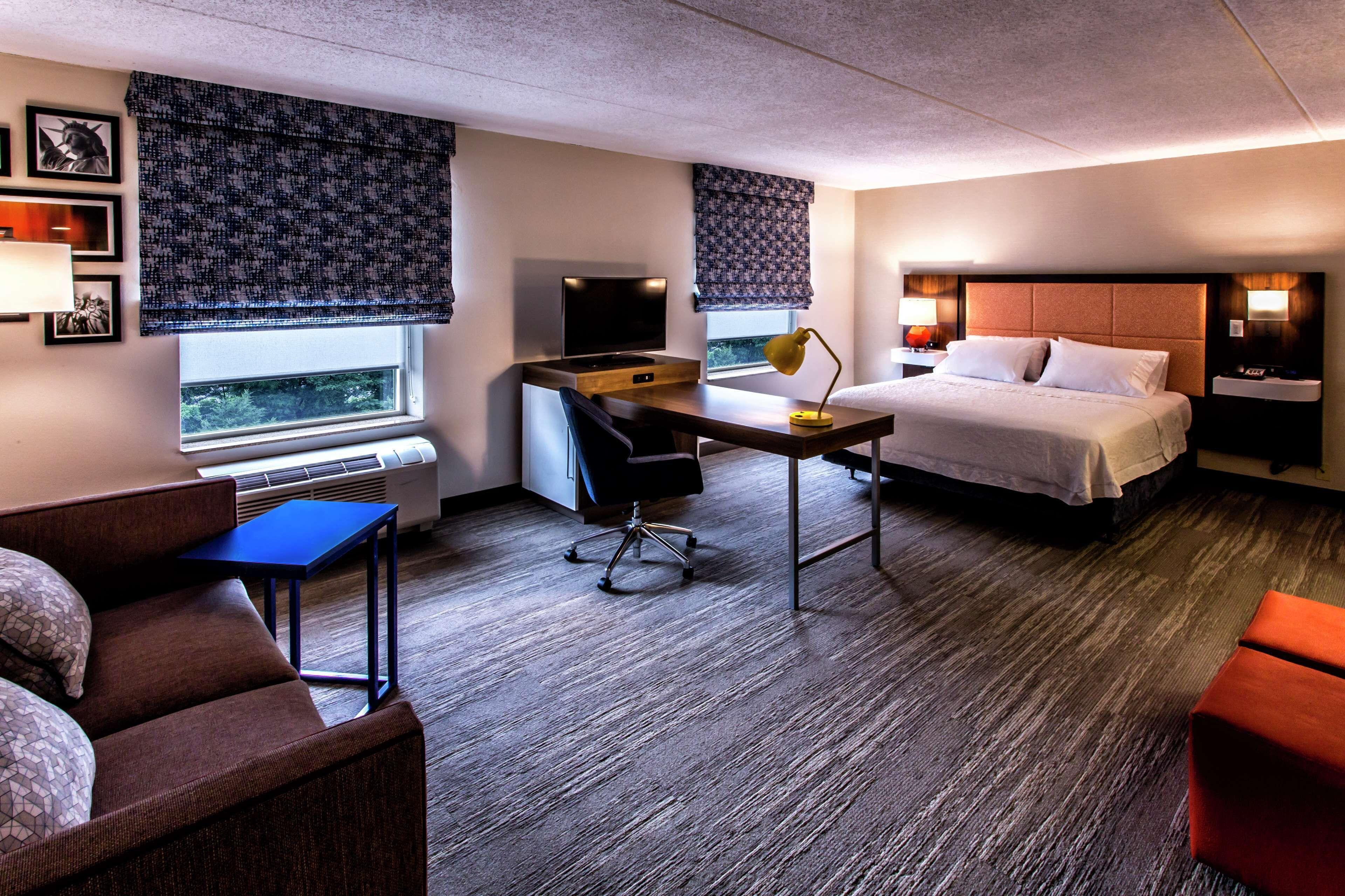 Hotel Hampton & Staten Island 3*