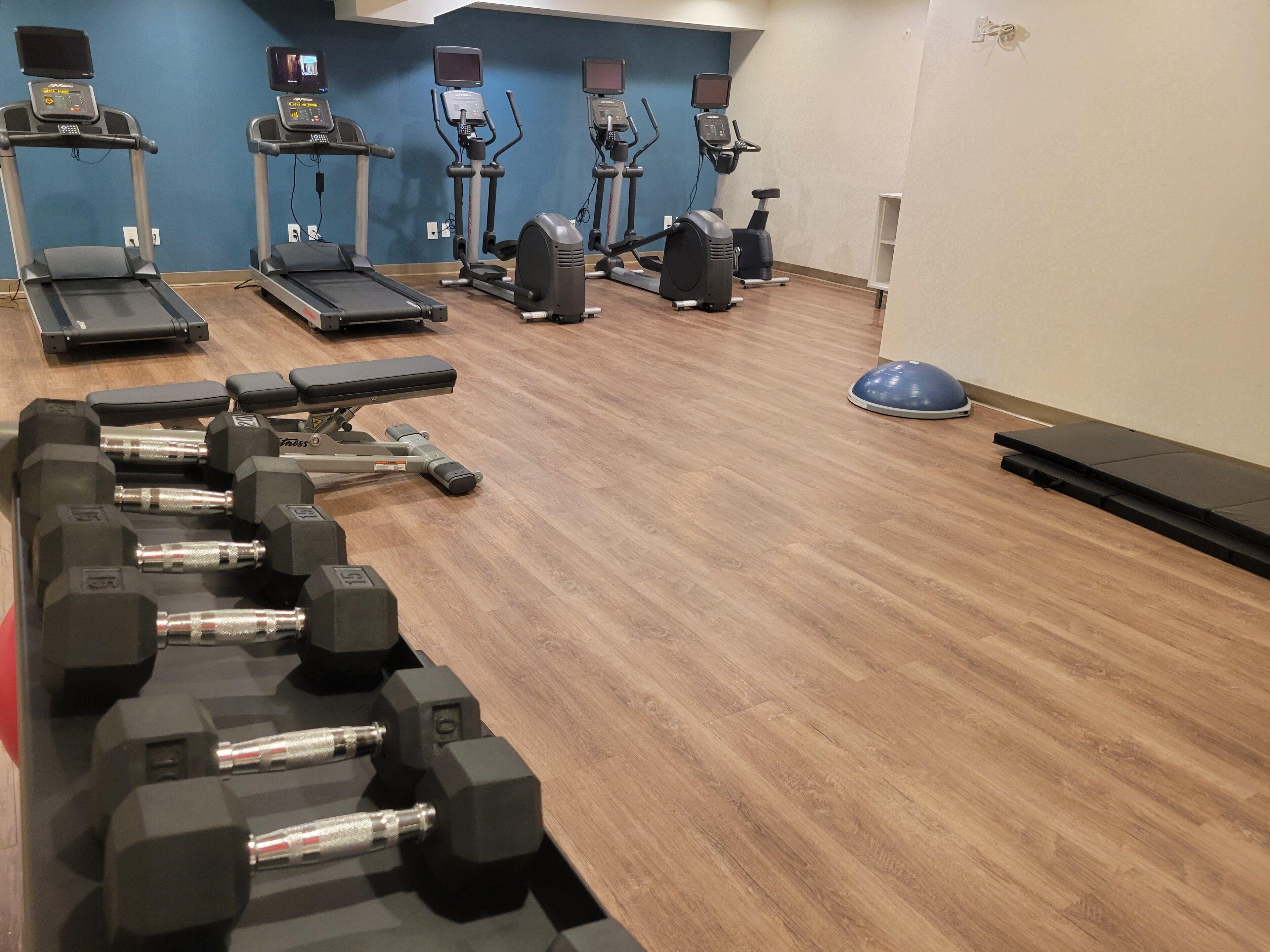 Express Maspeth By Ihg Hotel 2*
