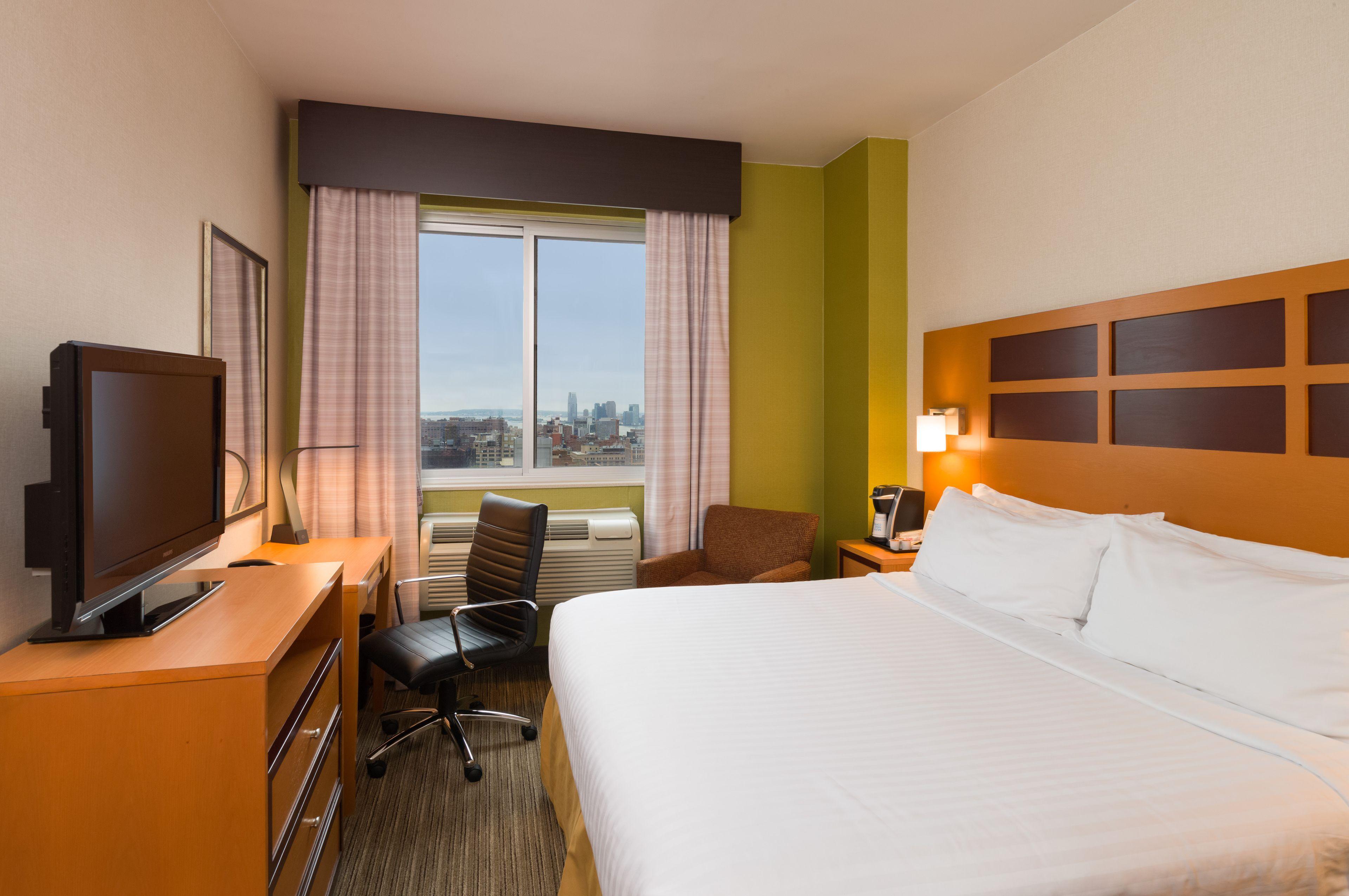 Hotel Express - Times Square By Ihg 3*
