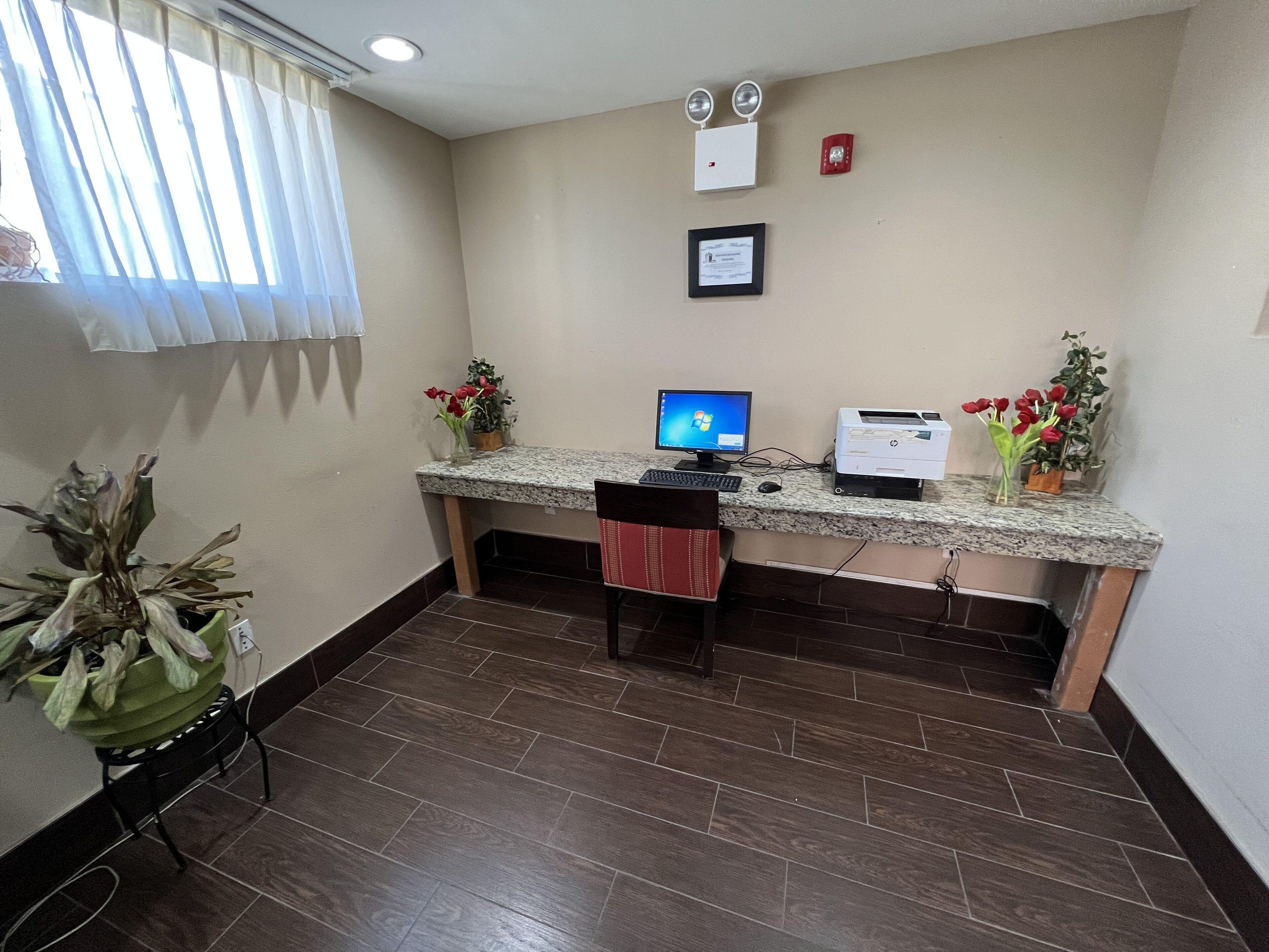 Travelodge By Wyndham Queens Hotel 3*